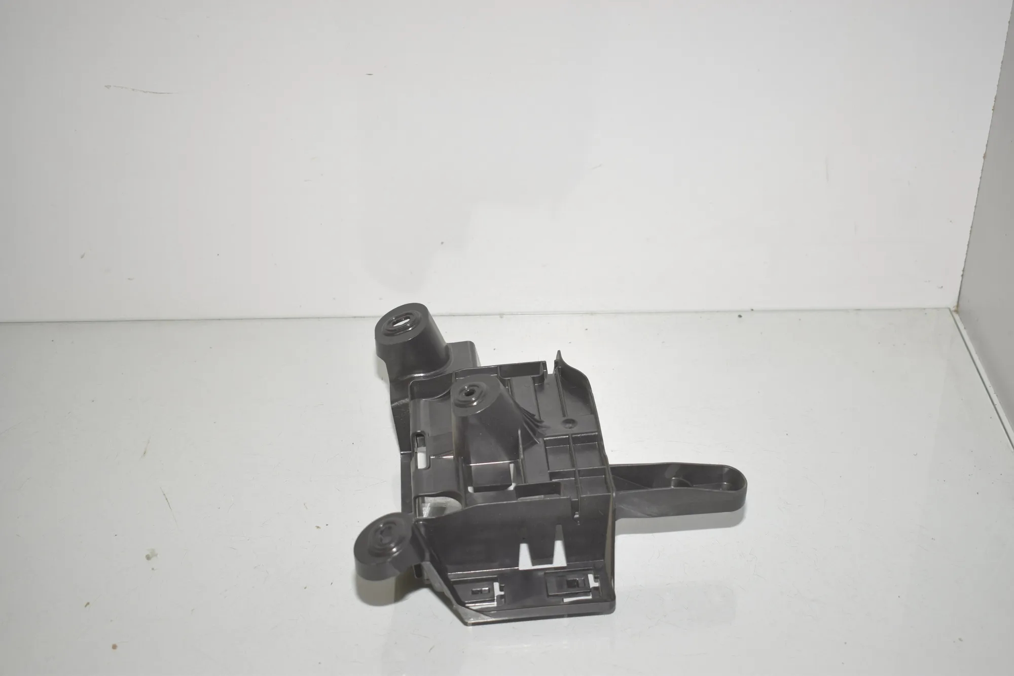 Bracket – OEM 9826665 · BMW iX (I20) BMW iX (I20) xDrive 40 2022 – 2