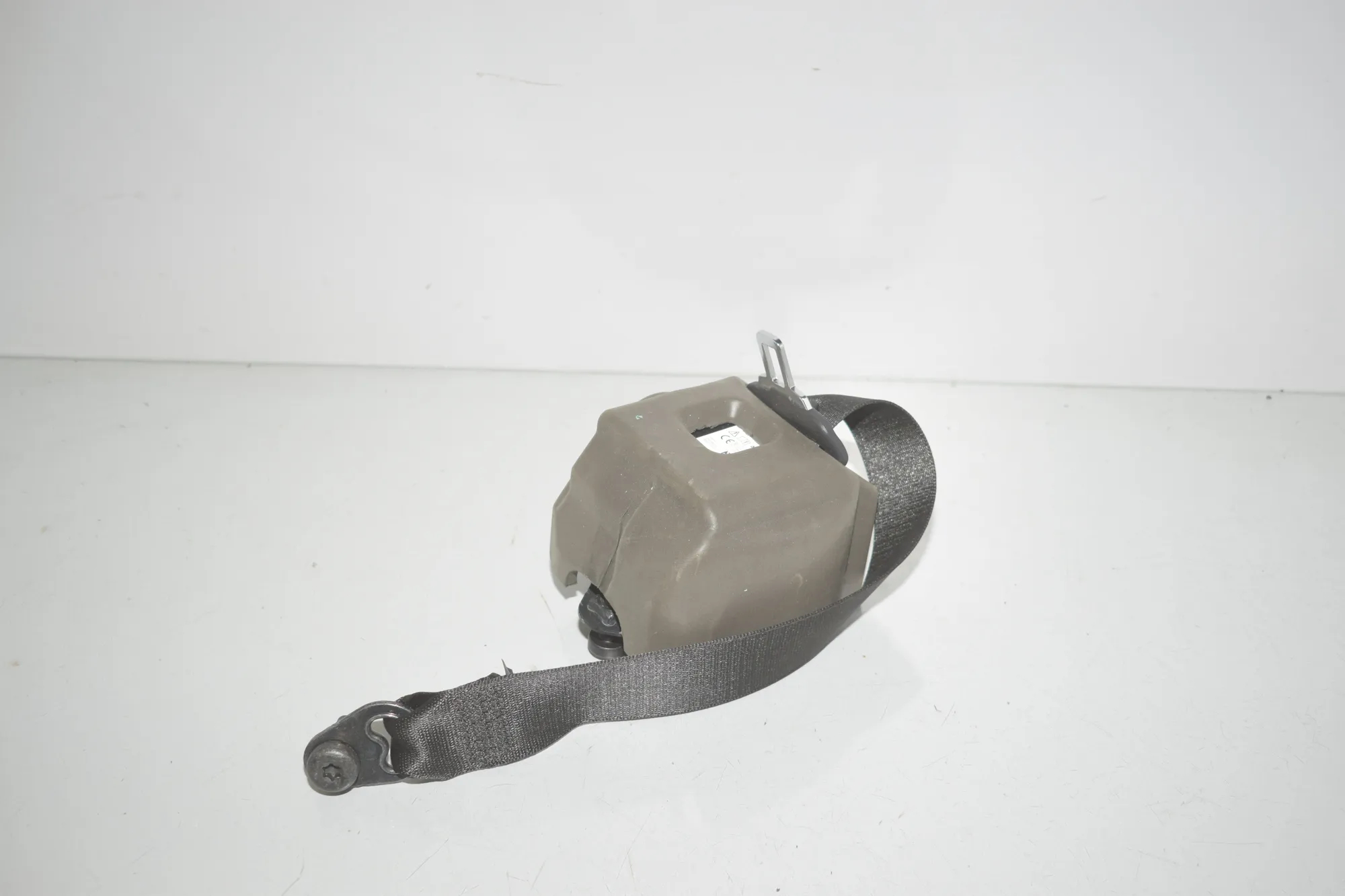 Rear Left Seatbelt – OEM 7911586 · BMW iX (I20) BMW iX (I20) xDrive 40 2022 – 2