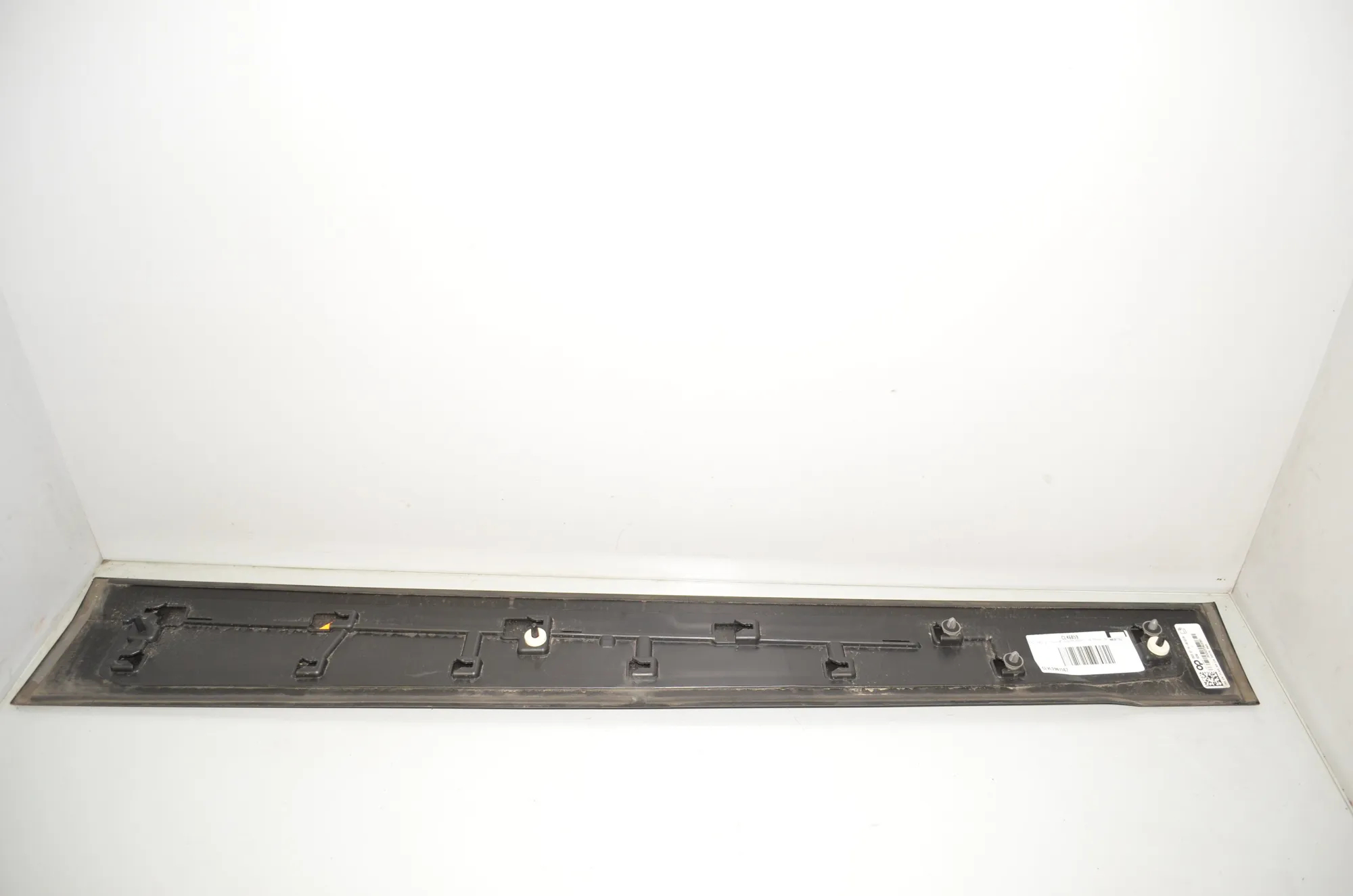 Front Left Door Lower Molding – OEM 8497327 · BMW iX (I20) BMW iX (I20) xDrive 40 2022 – 4