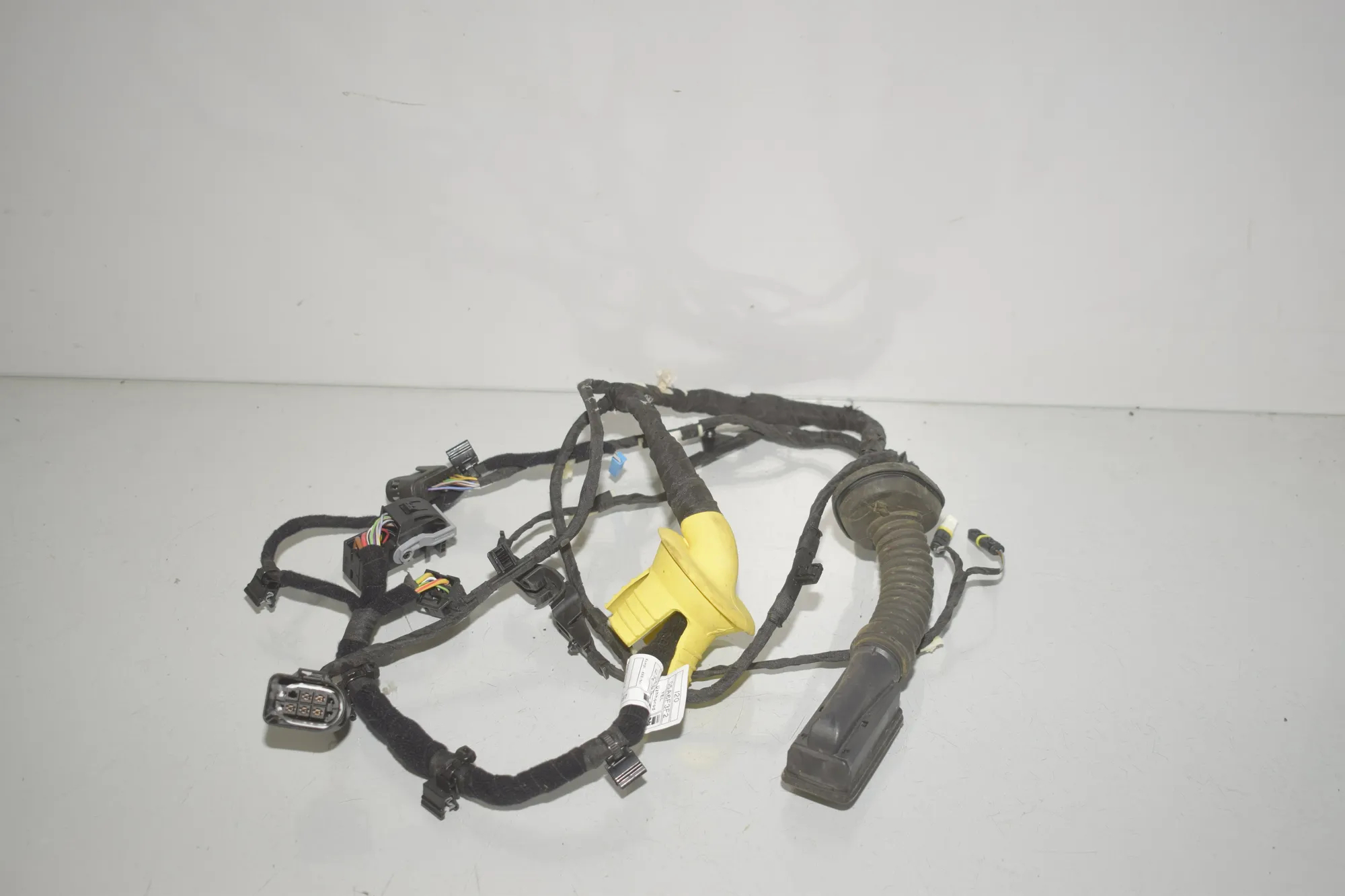 Rear Right Door Wiring – OEM 5A54F17 · BMW iX (I20) BMW iX (I20) xDrive 40 2022 – 2