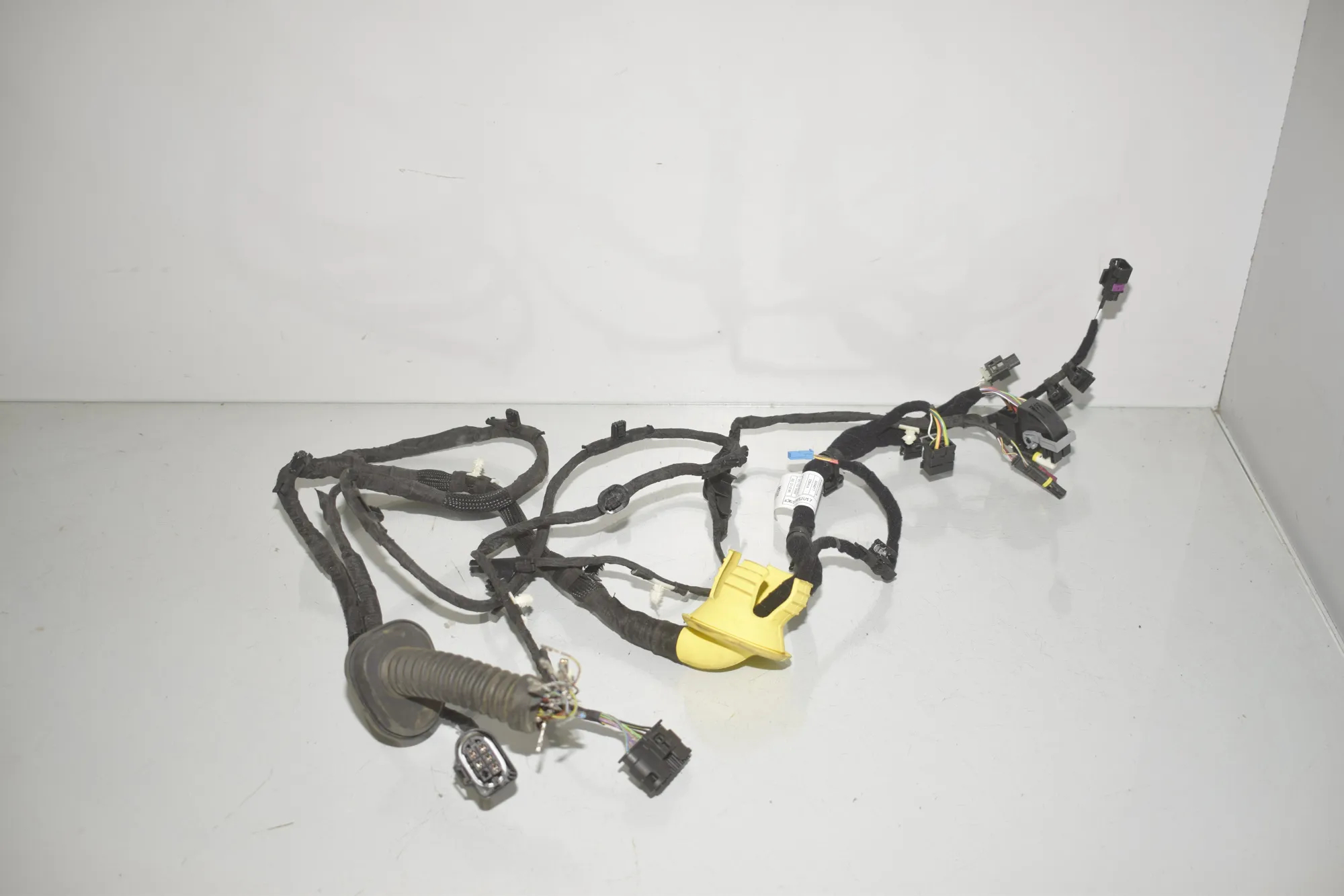 Rear Left Door Wiring – OEM 5A54EF7 · BMW iX (I20) BMW iX (I20) xDrive 40 2022 – 3