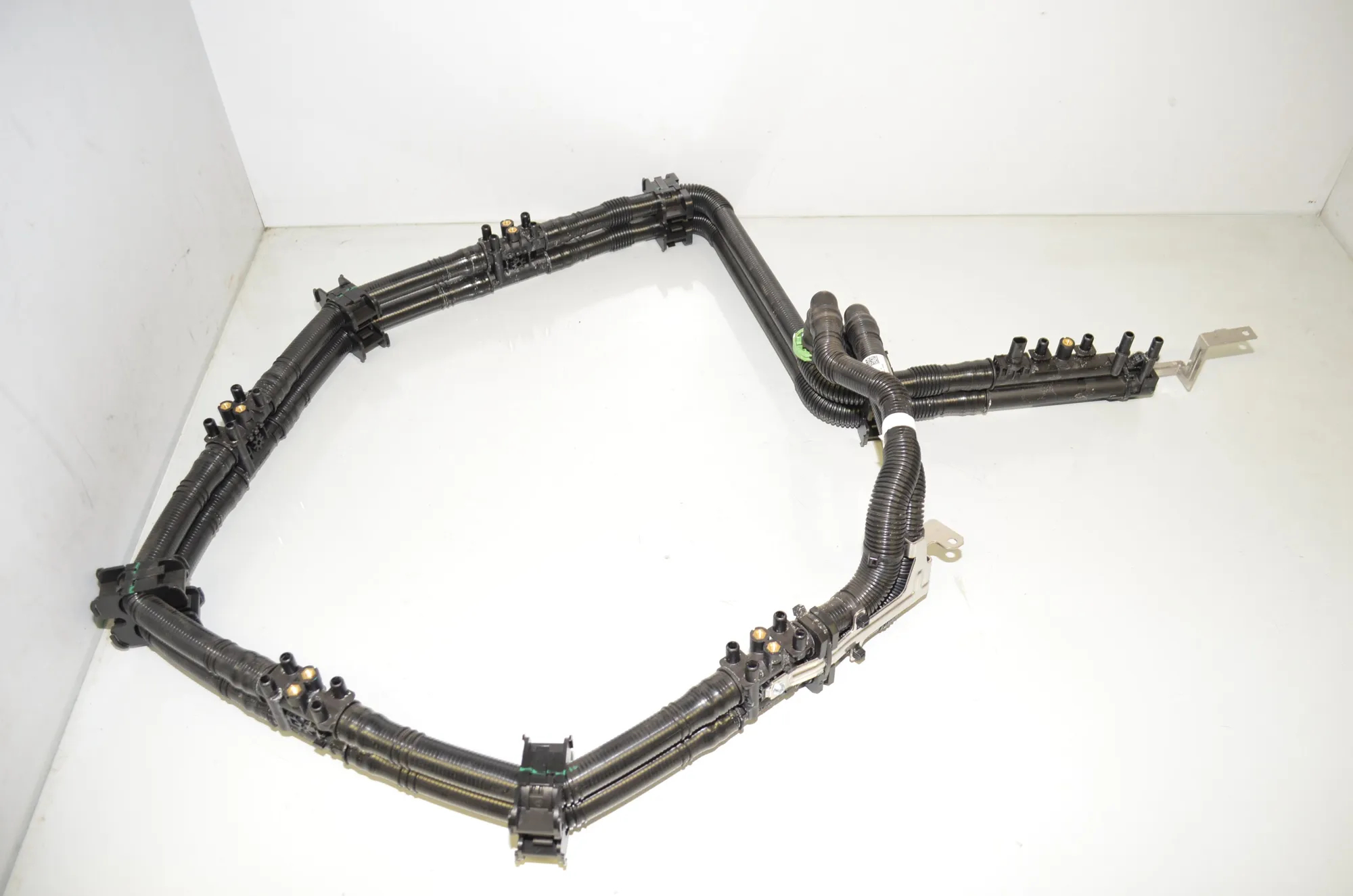 Other tubes – OEM 9424390 · BMW iX (I20) BMW iX (I20) xDrive 40 2022