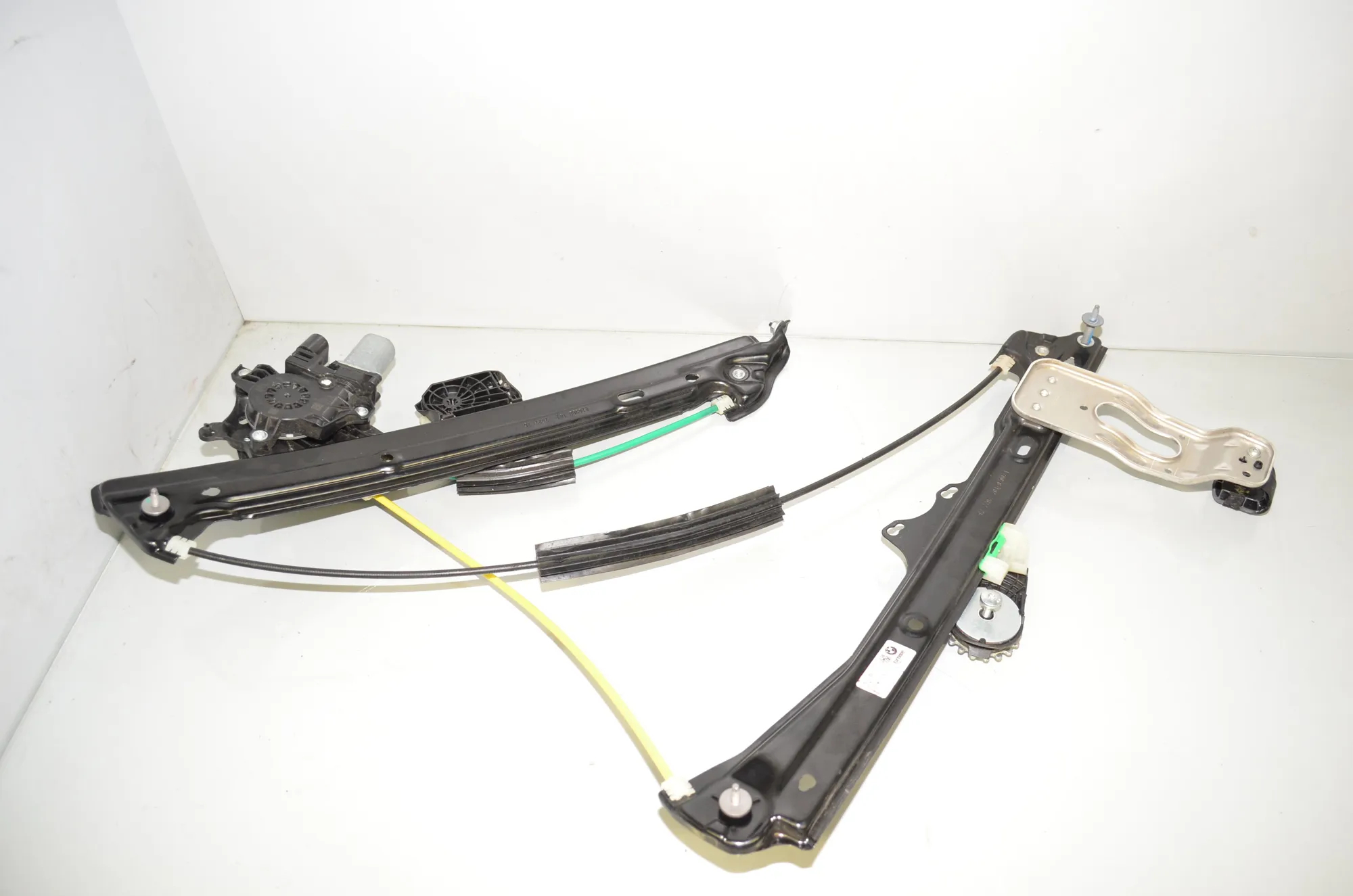 Front Right Door Window Regulator – OEM 7932188 · BMW iX (I20) BMW iX (I20) xDrive 40 2022 – 3