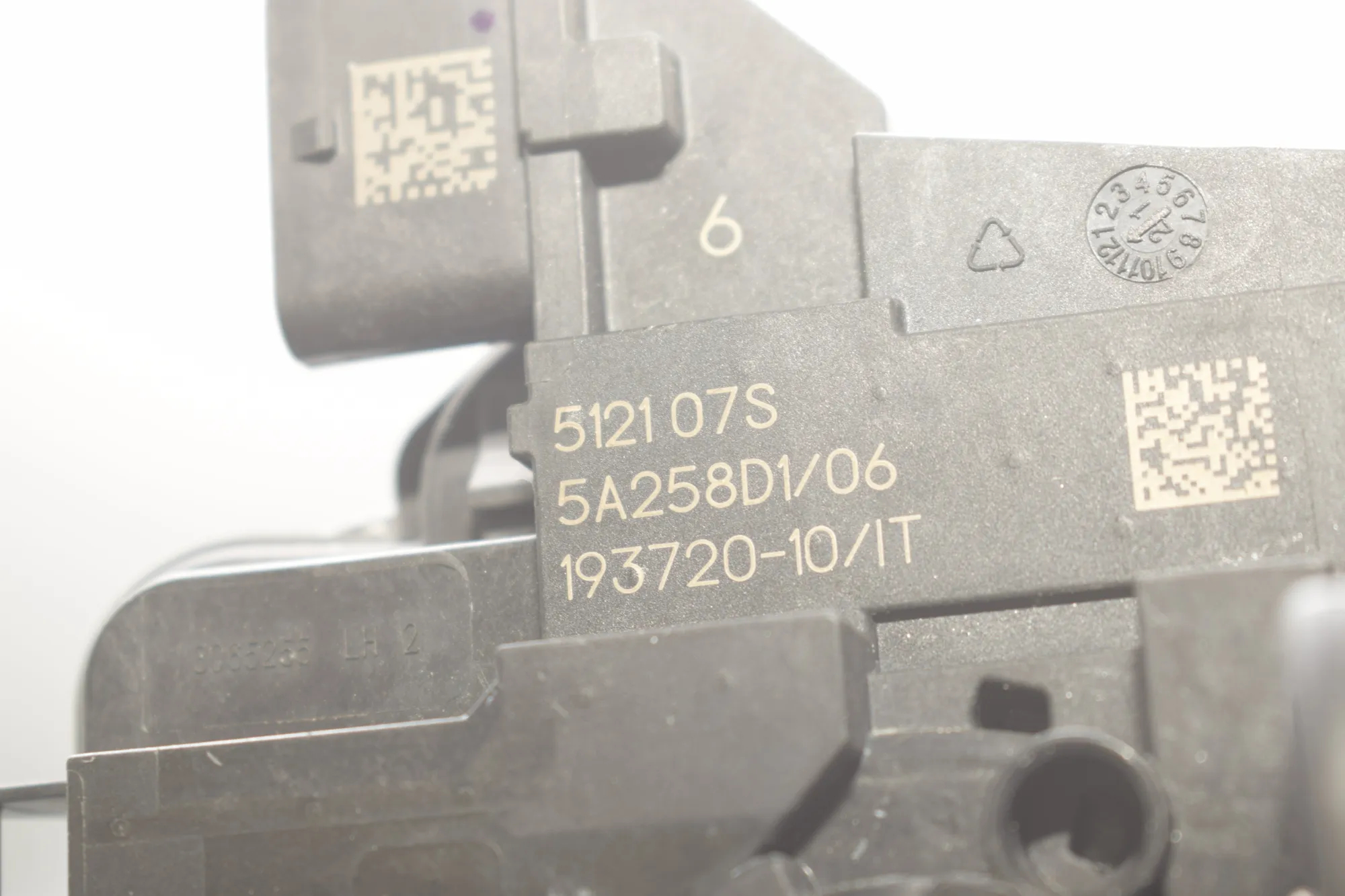 Front Left Door Lock – OEM 5A258D1 · BMW iX (I20) BMW iX (I20) xDrive 40 2022 – 5