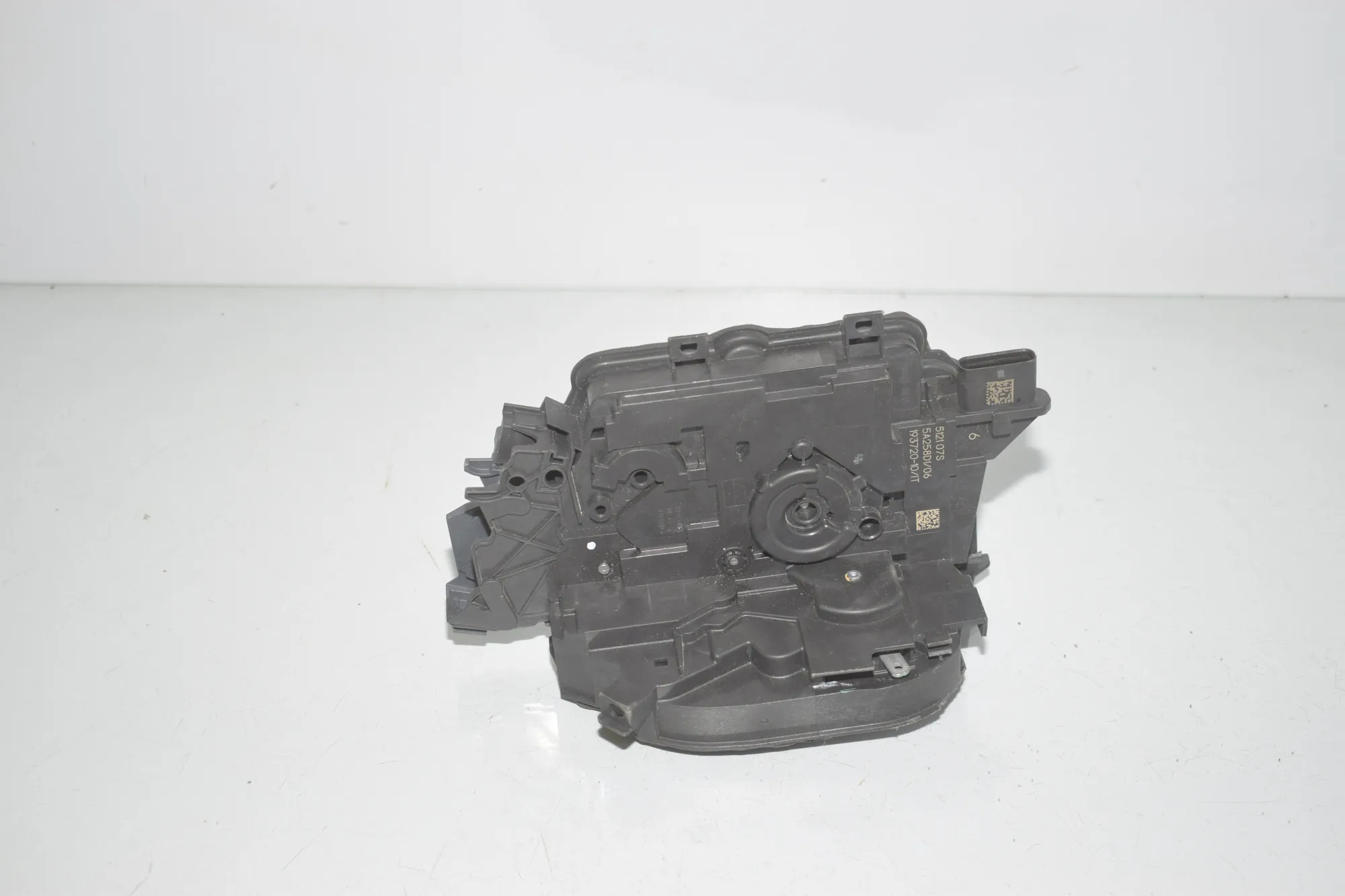 Front Left Door Lock – OEM 5A258D1 · BMW iX (I20) BMW iX (I20) xDrive 40 2022