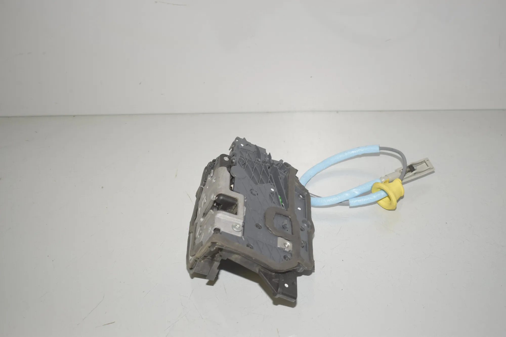 Rear Right Door Lock – OEM 5A258C8 · BMW iX (I20) BMW iX (I20) xDrive 40 2022 – 3