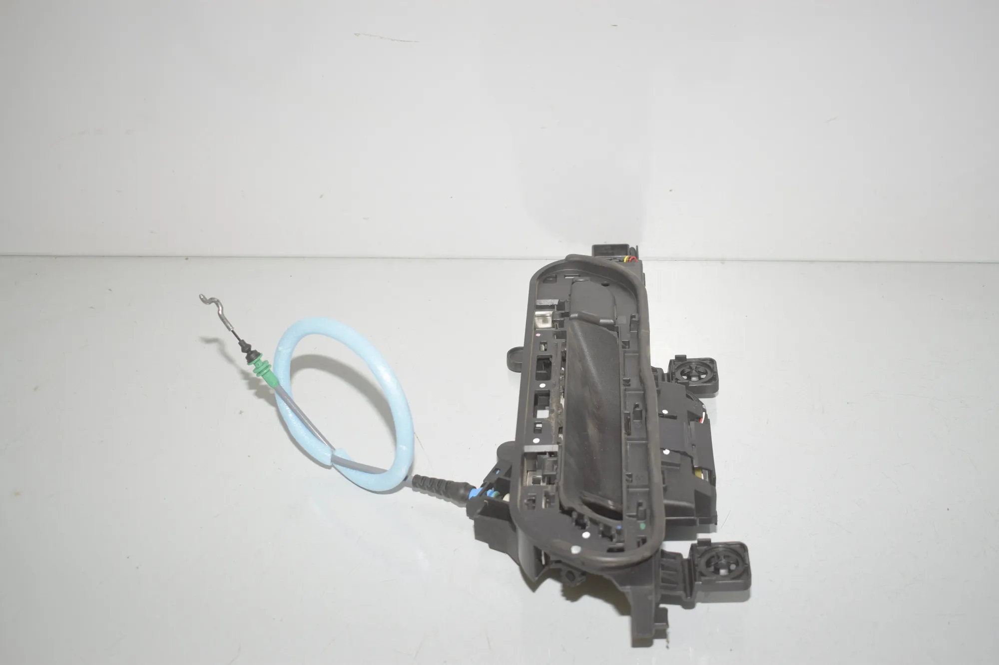 Front Left Door Interior Handle Frame – OEM 5A50AC1 · BMW iX (I20) BMW iX (I20) xDrive 40 2022 – 2