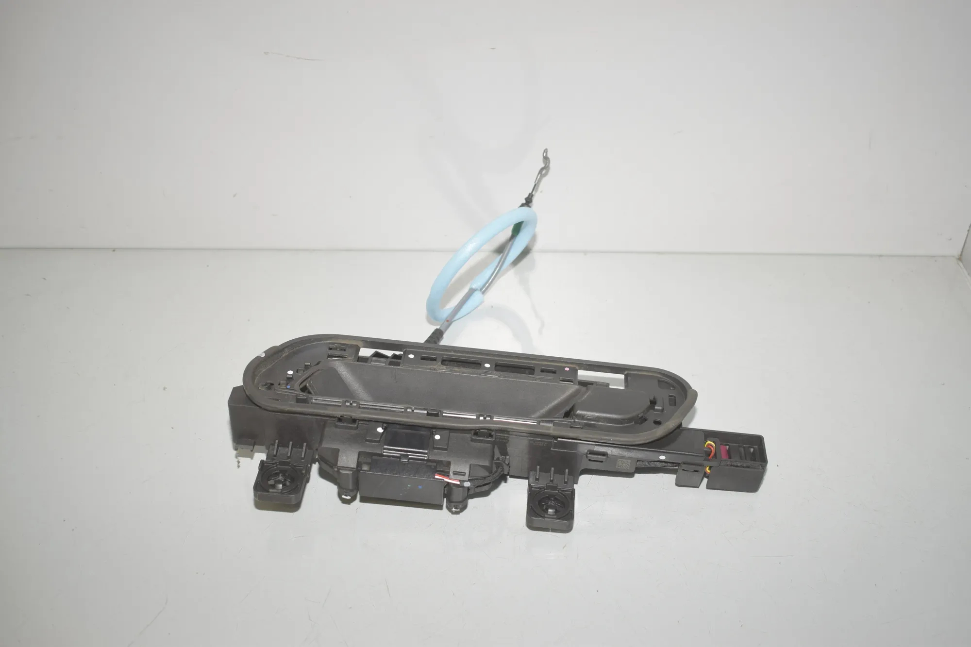 Front Left Door Interior Handle Frame – OEM 5A50AC1 · BMW iX (I20) BMW iX (I20) xDrive 40 2022