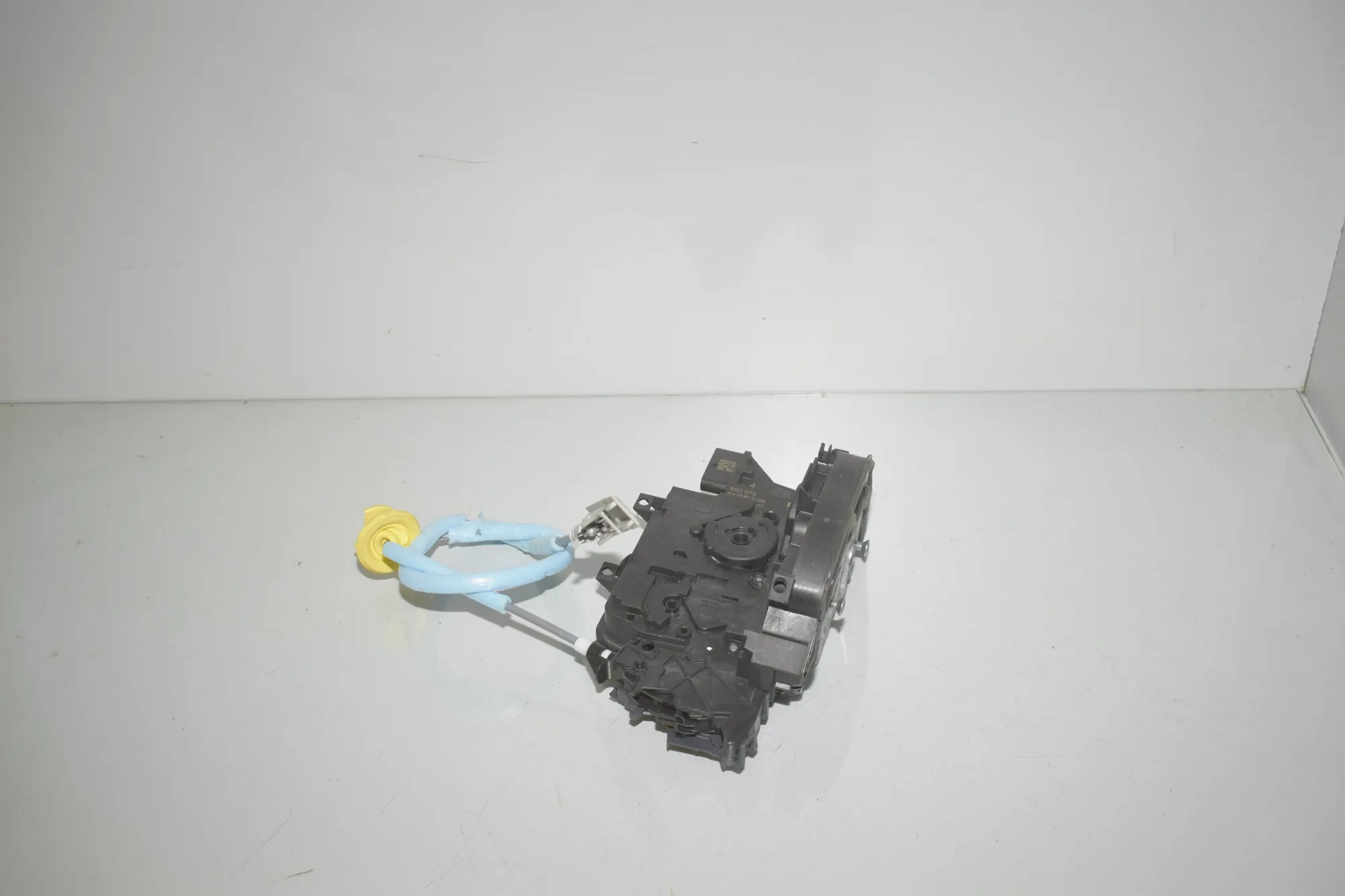 Rear Left Door Lock – OEM 5A258C7 · BMW iX (I20) BMW iX (I20) xDrive 40 2022 – 2