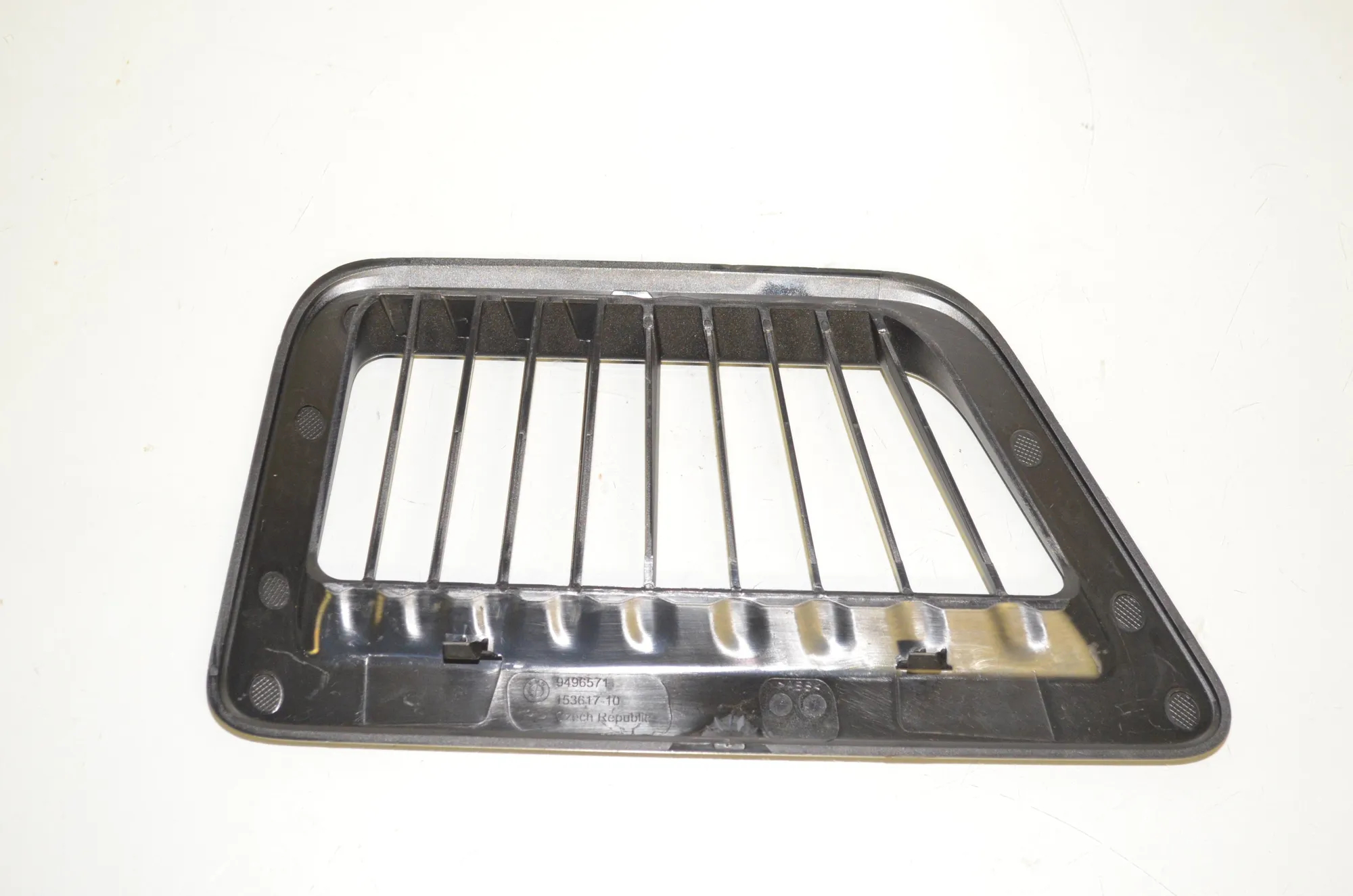 Grilles – OEM 9496571 · BMW iX (I20) BMW iX (I20) xDrive 40 2022 – 4