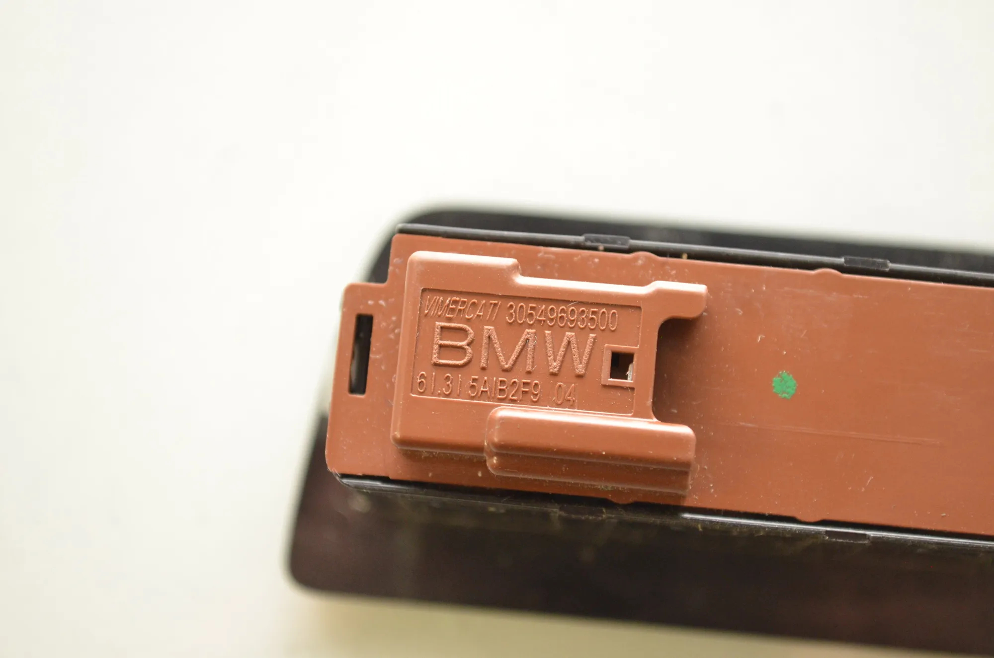 Tailgate Open Switch – OEM 5A1B2F9 · BMW iX (I20) BMW iX (I20) xDrive 40 2022 – 4