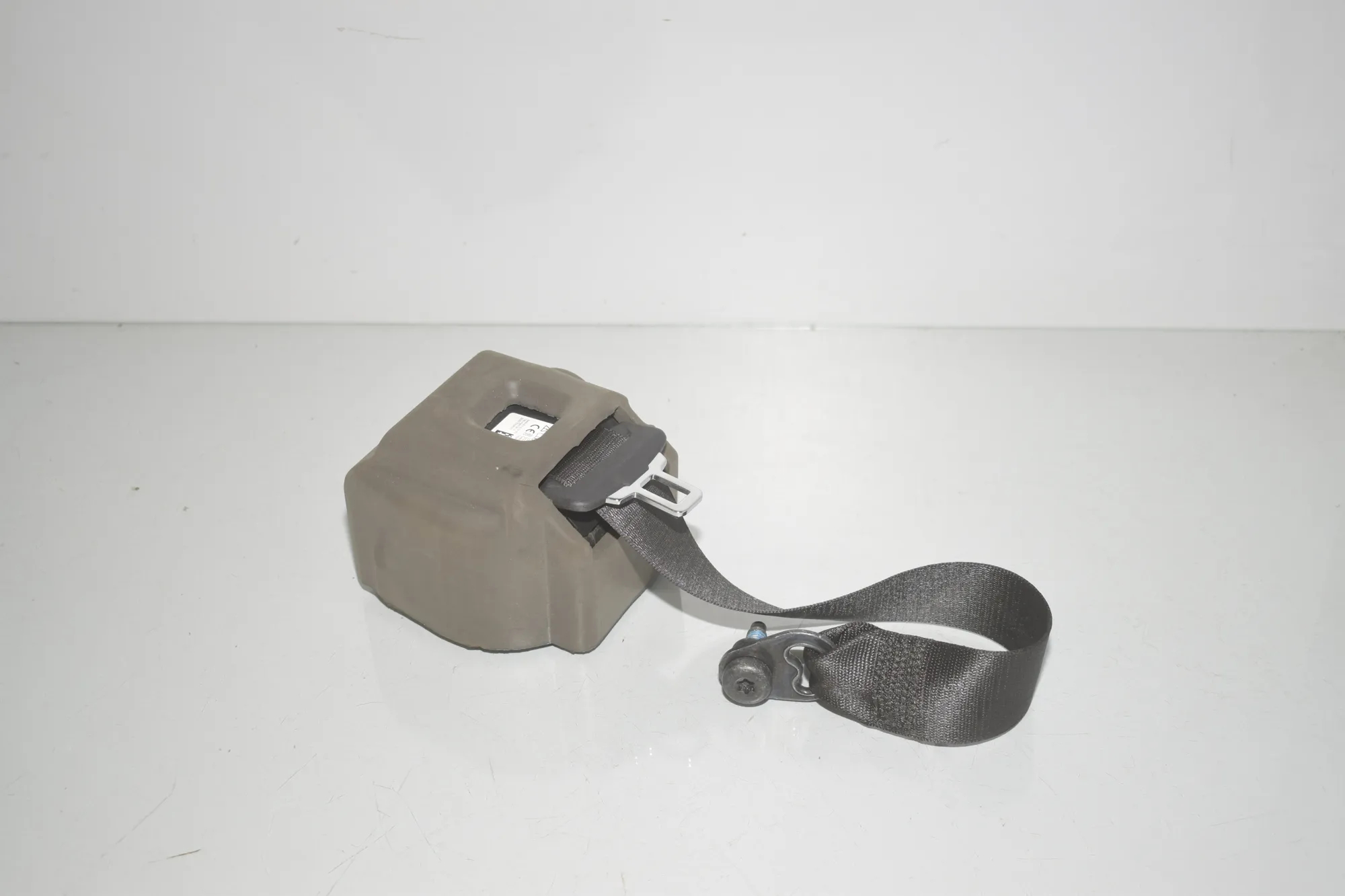 Rear Left Seatbelt – OEM 7911586 · BMW iX (I20) BMW iX (I20) xDrive50 2023