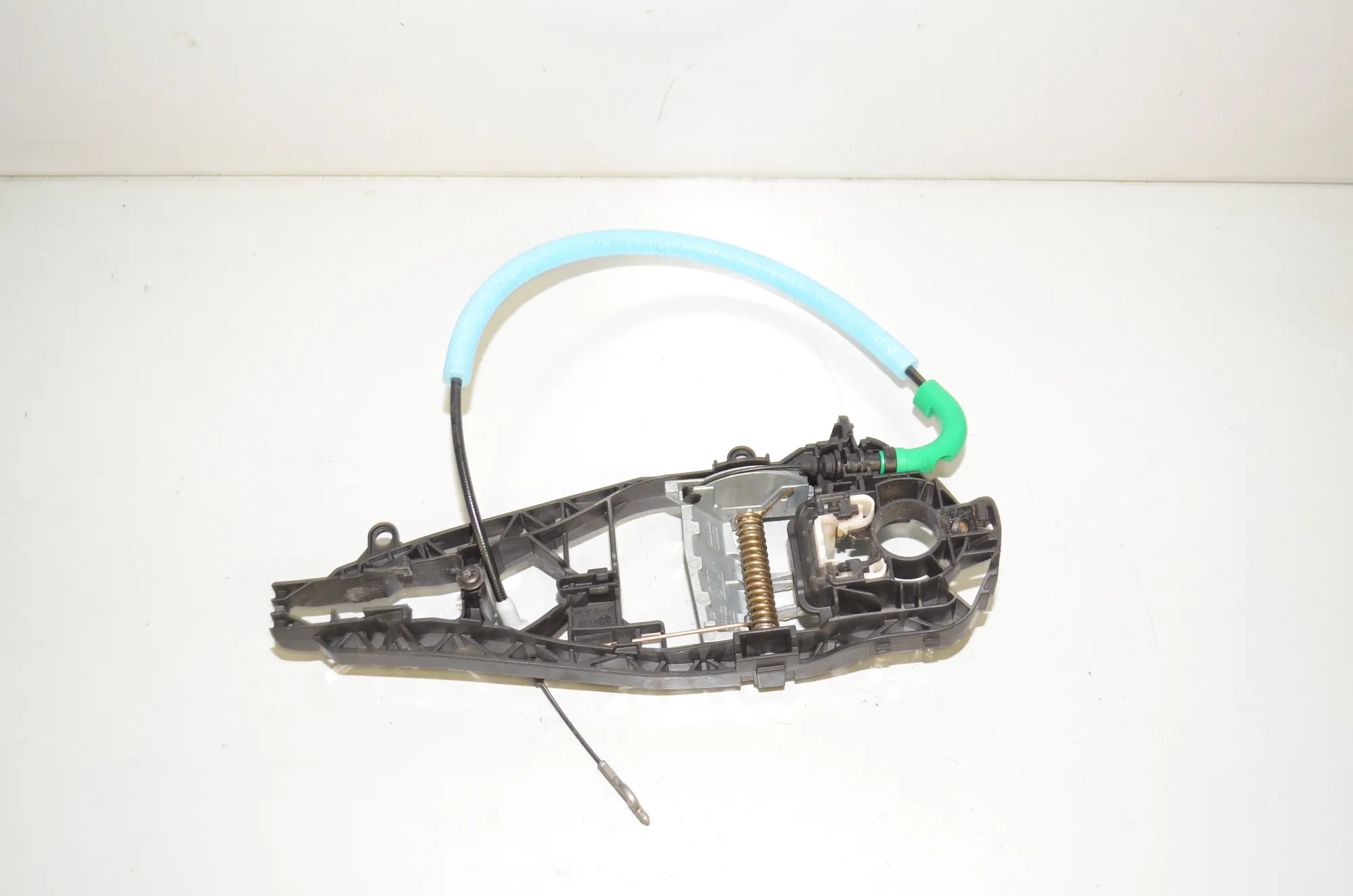 Front Right Door Interior Handle Frame – OEM 7401210 · BMW X1 (F48) xDrive 20 d 2016 – 2
