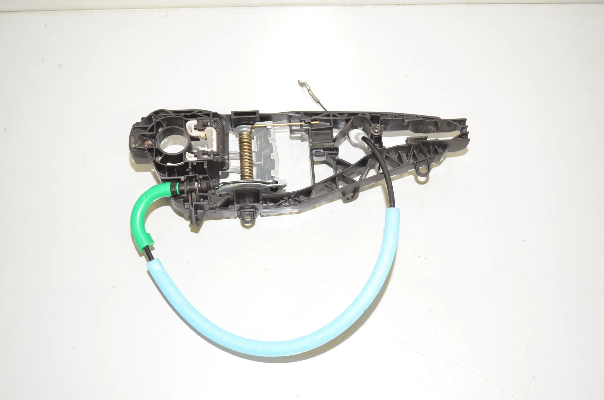 Front Right Door Interior Handle Frame – OEM 7401210 · BMW X1 (F48) xDrive 20 d 2016