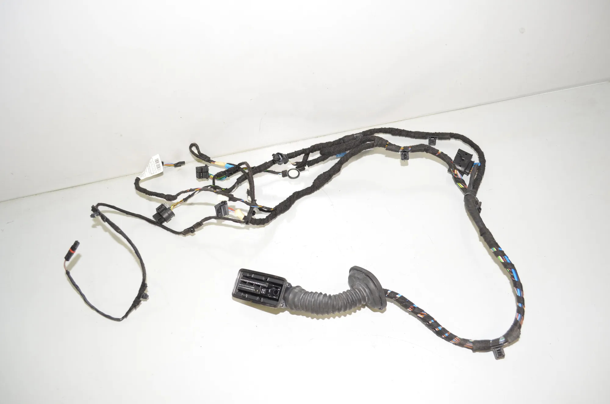 Front Right Door Wiring – OEM 9384577 · BMW X1 (F48) xDrive 20 d 2016 – 2