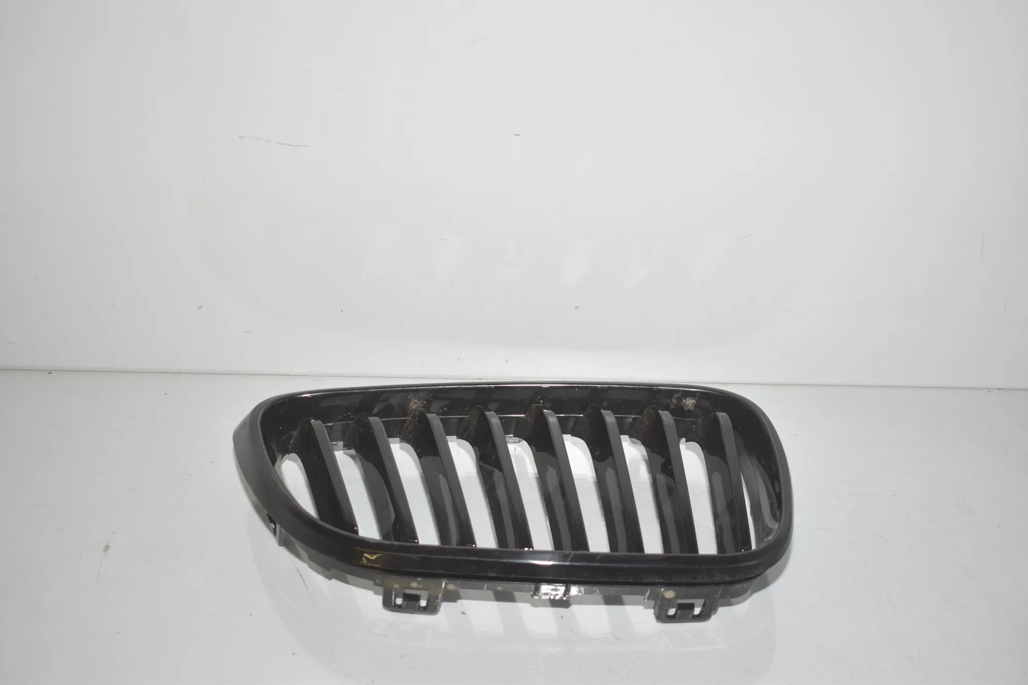 Front Right Grill – OEM 5A3D004 · BMW 2 Cabrio (F23) 220 i 2017 – 2