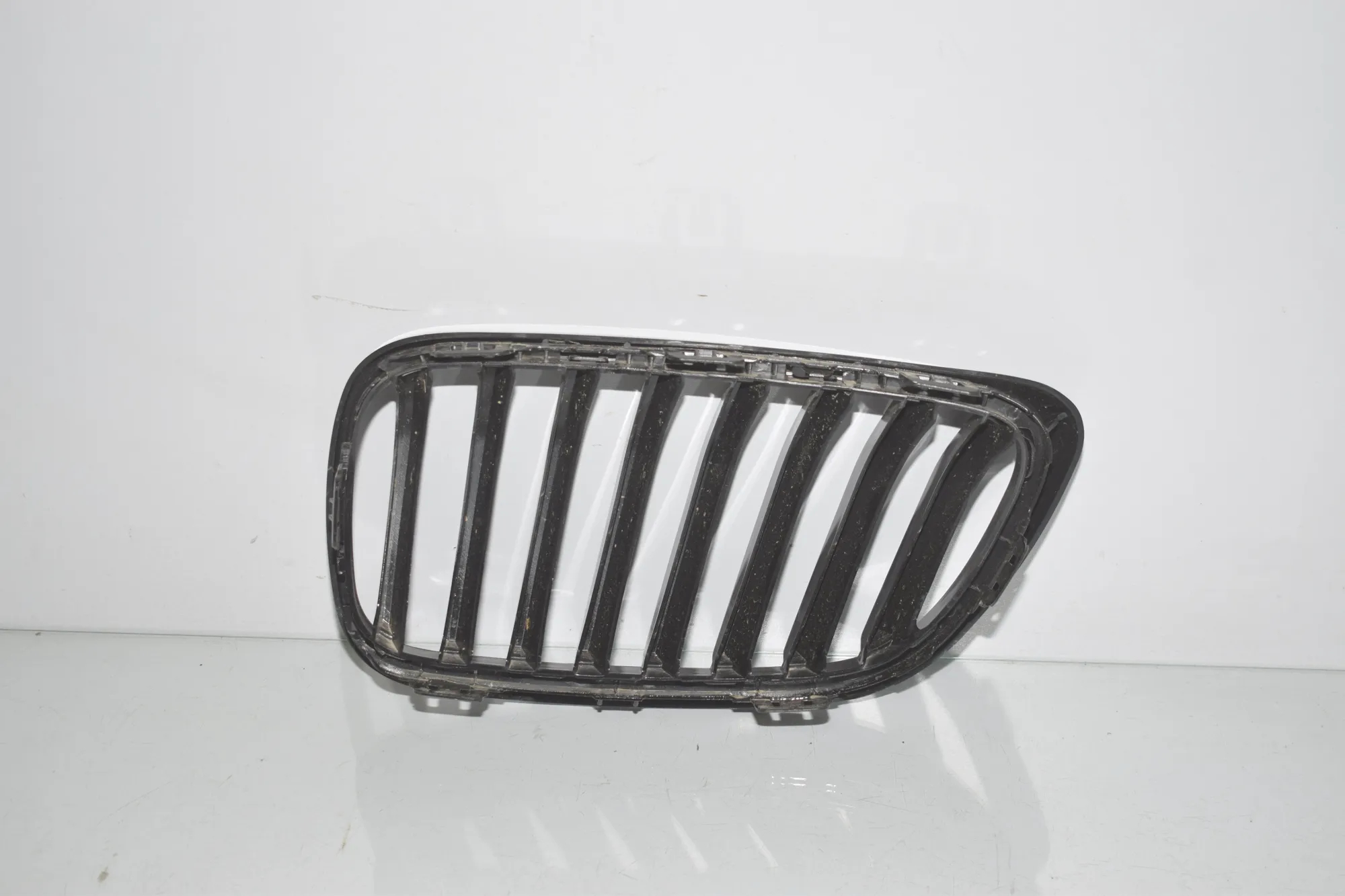 Front Right Grill – OEM 5A3D004 · BMW 2 Cabrio (F23) 220 i 2017 – 4