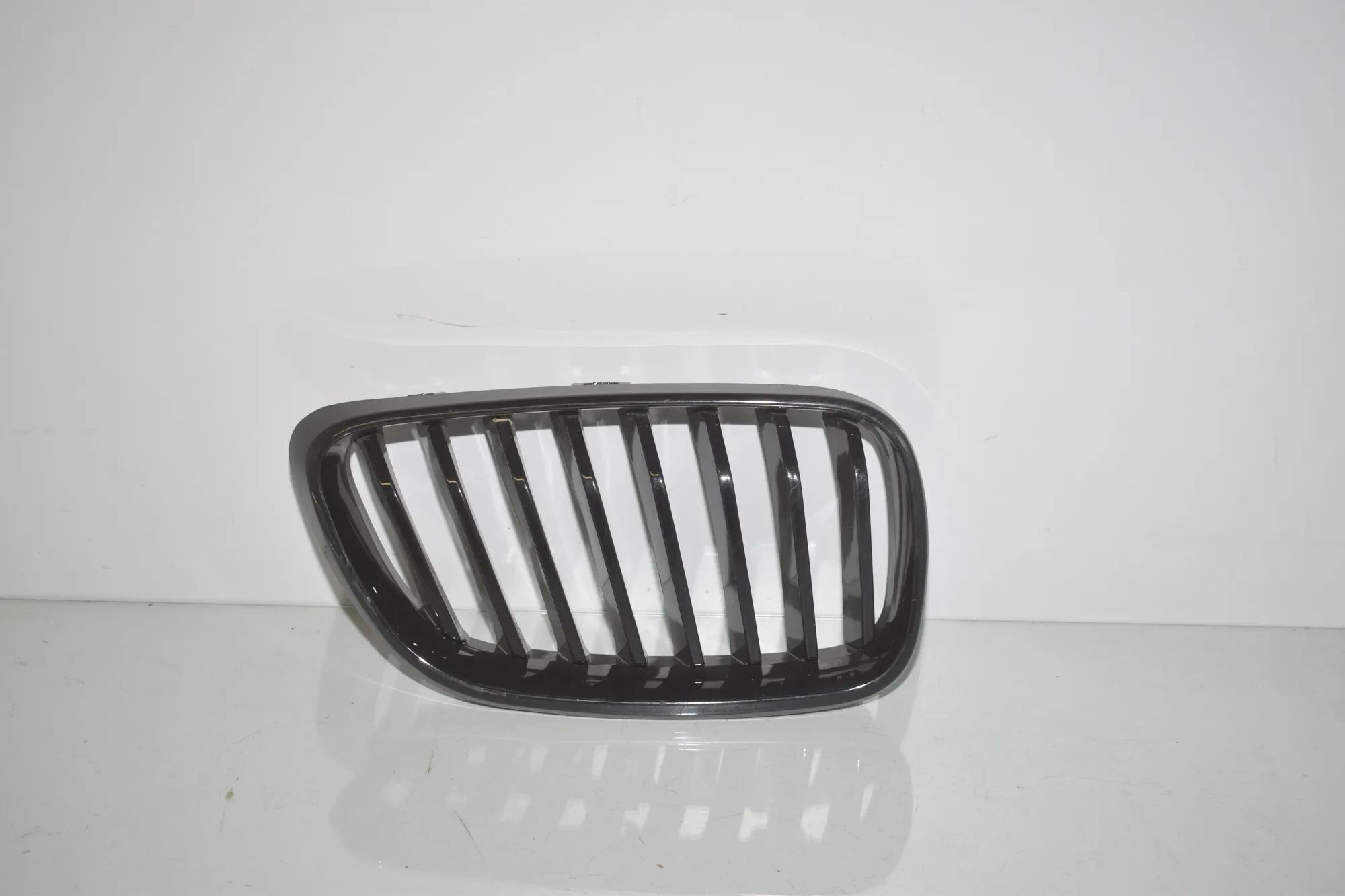 Front Right Grill – OEM 5A3D004 · BMW 2 Cabrio (F23) 220 i 2017