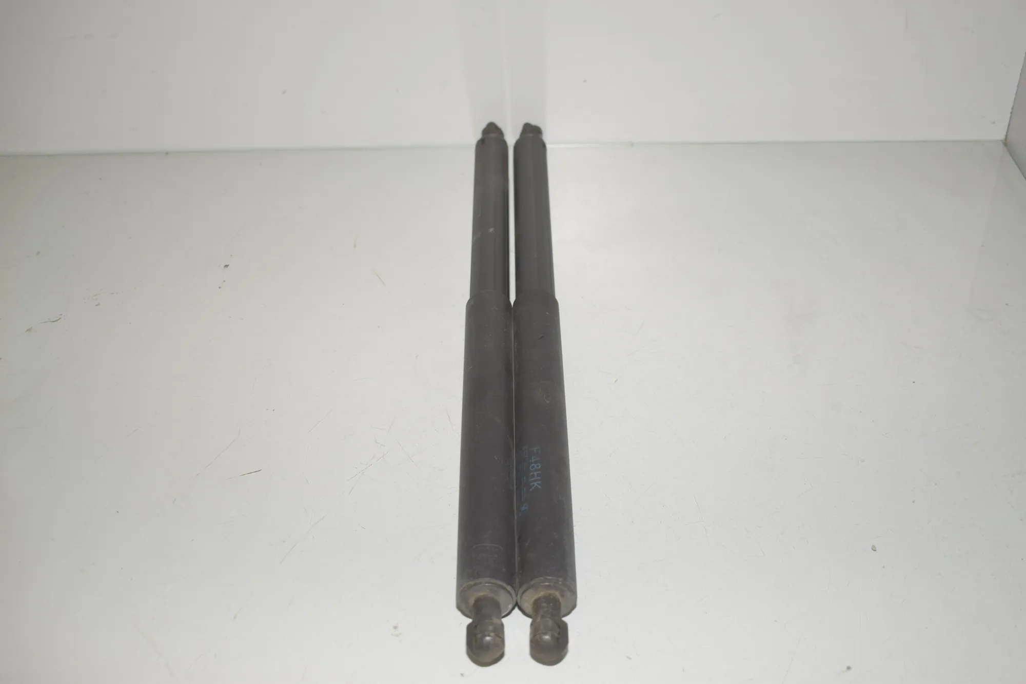 Right Side Tailgate Gas Strut – OEM 7412407 · BMW X1 (F48) xDrive 20 d 2016 – 3