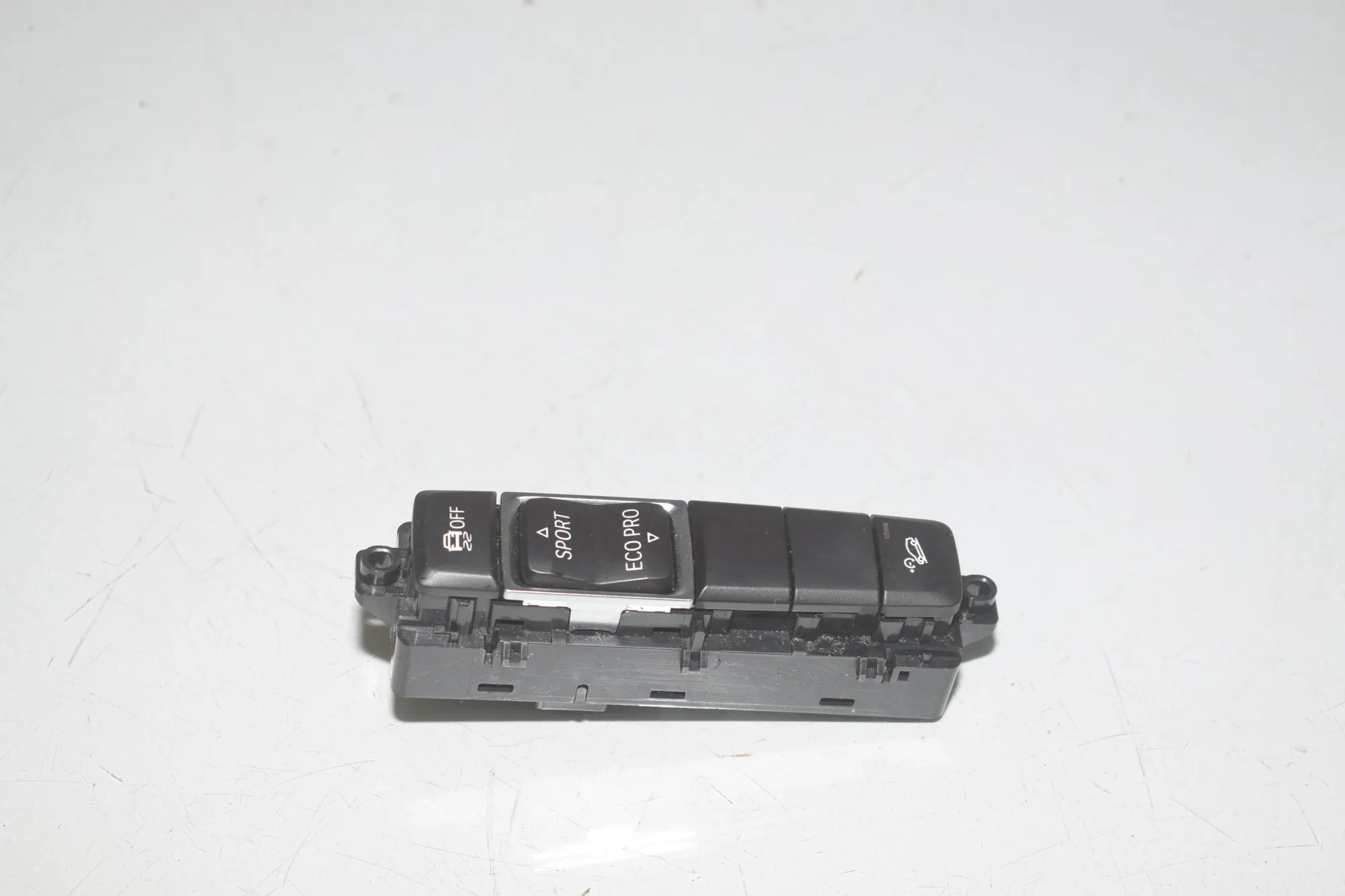 Button Switch Panel – OEM 9374832 · BMW X1 (F48) xDrive 20 d 2016 – 2