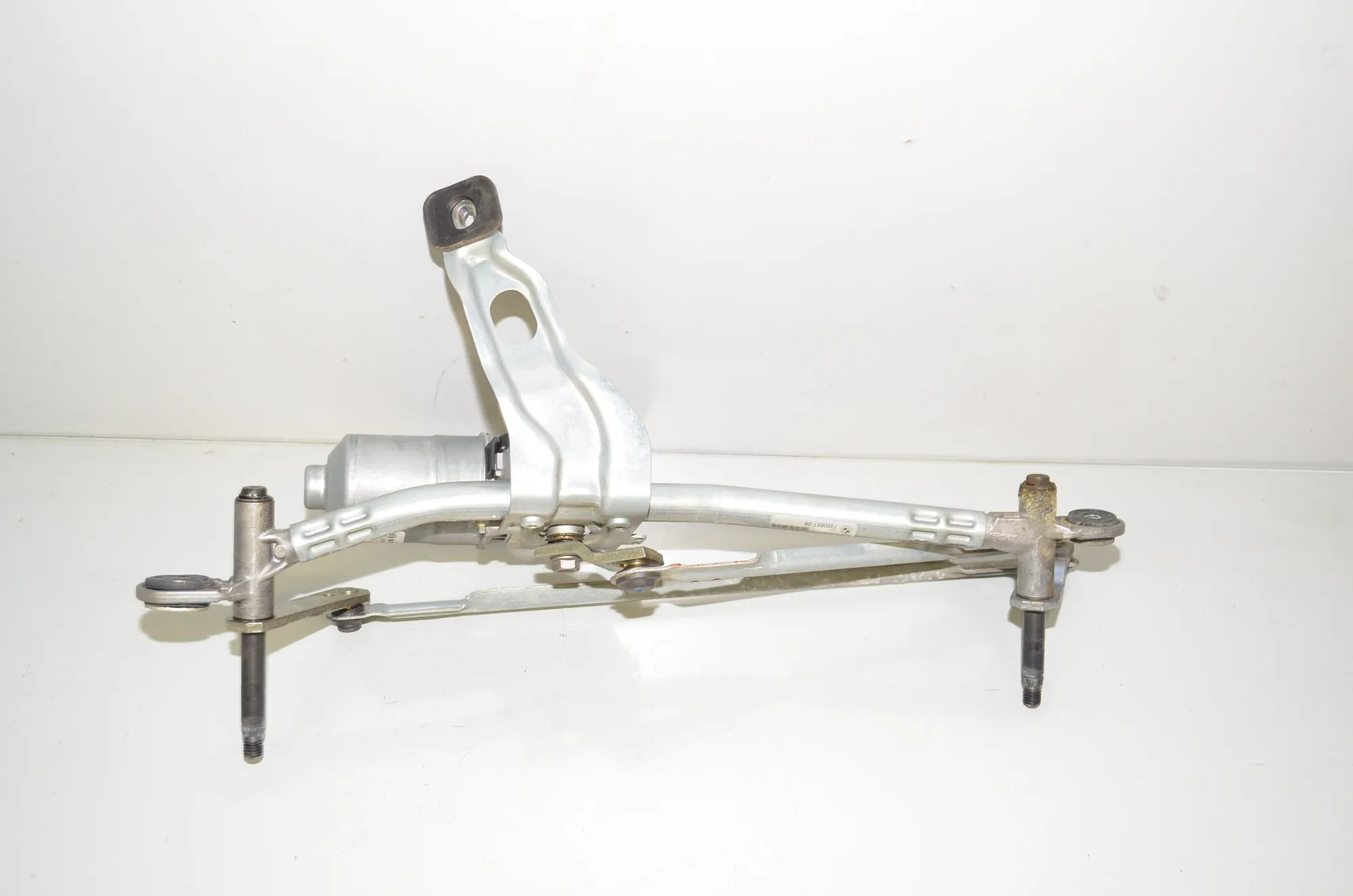 Front Windshield Wiper Mechanism – OEM 7350657 · BMW X1 (F48) xDrive 20 d 2016 – 3