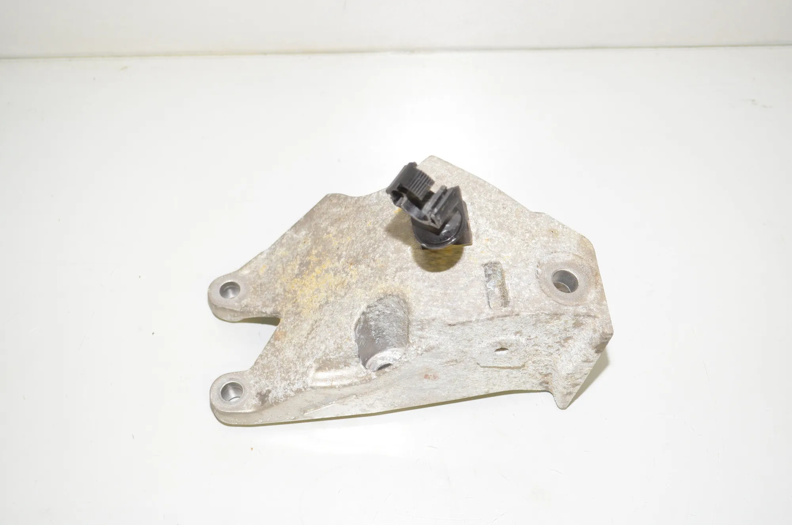 Left Side Engine Bracket – OEM 6876207 · BMW 3 Touring (G21) (2019 - -) 318 d 2021 – 2