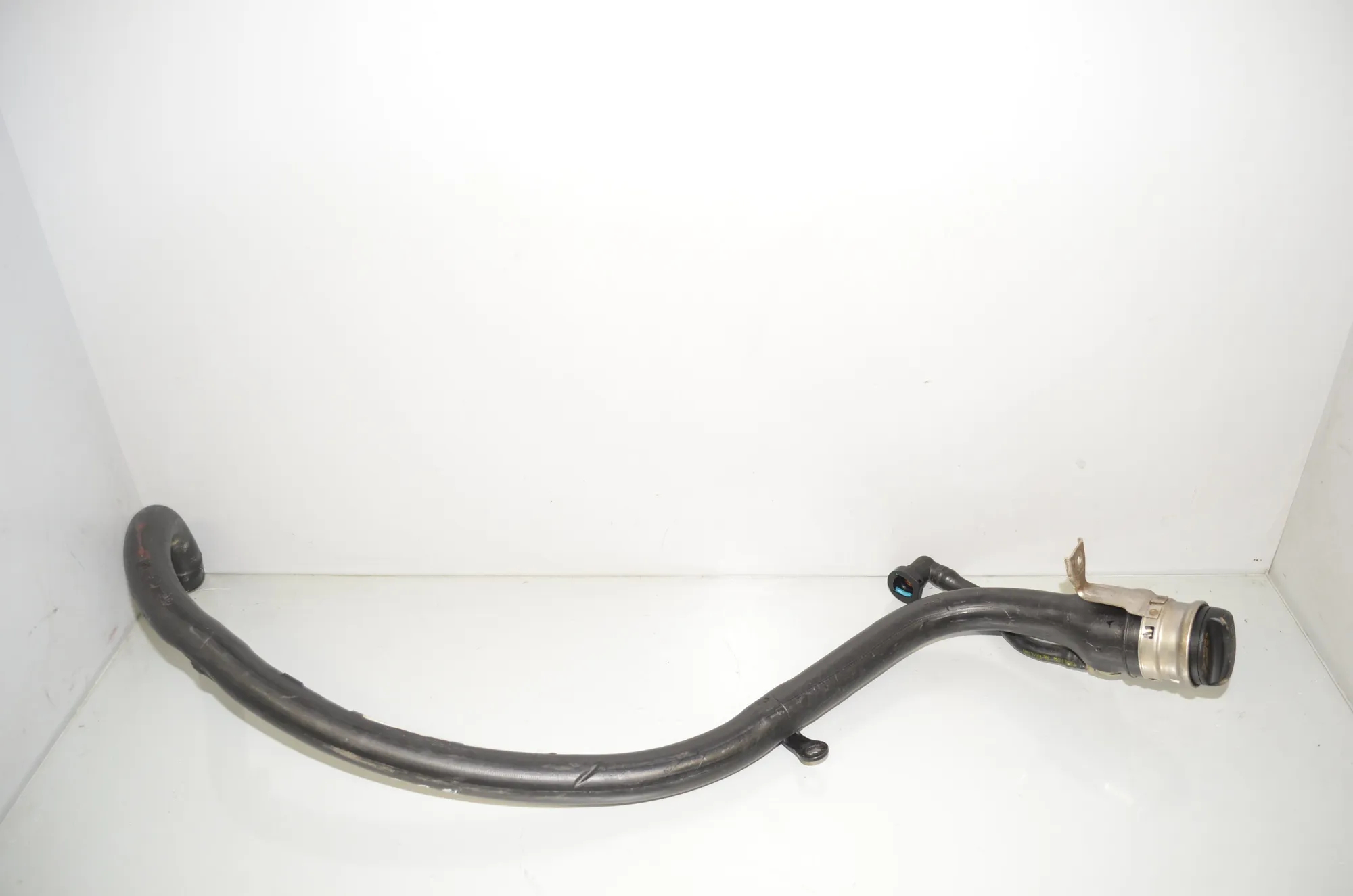 Fuel Tank Pipe – OEM 7186702 · BMW X5 (E70) xDrive 30 d 2011 – 2