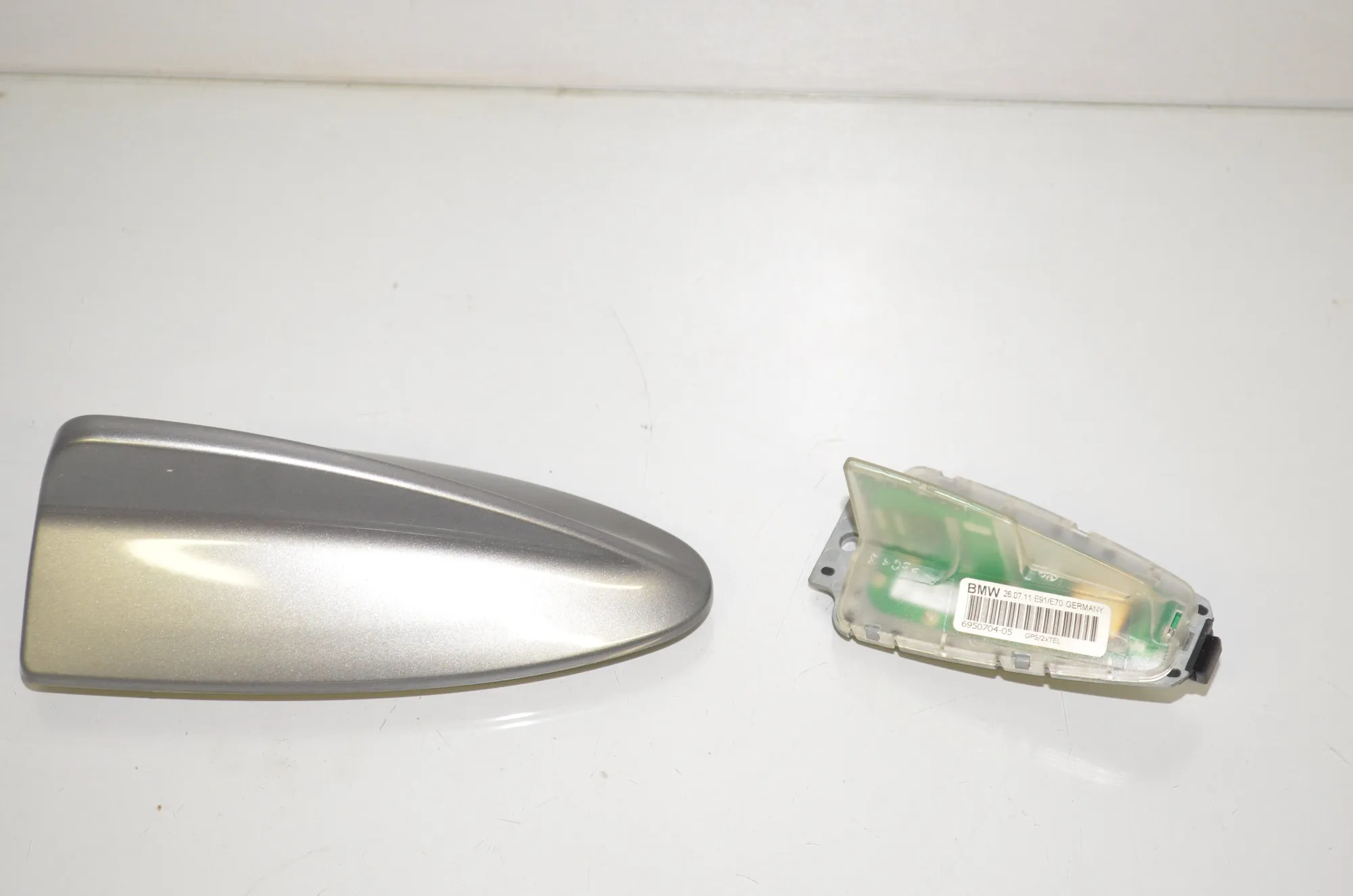 Antenna – OEM 6982662 · BMW 5 Touring (F11) 530 d xDrive 2011 – 2