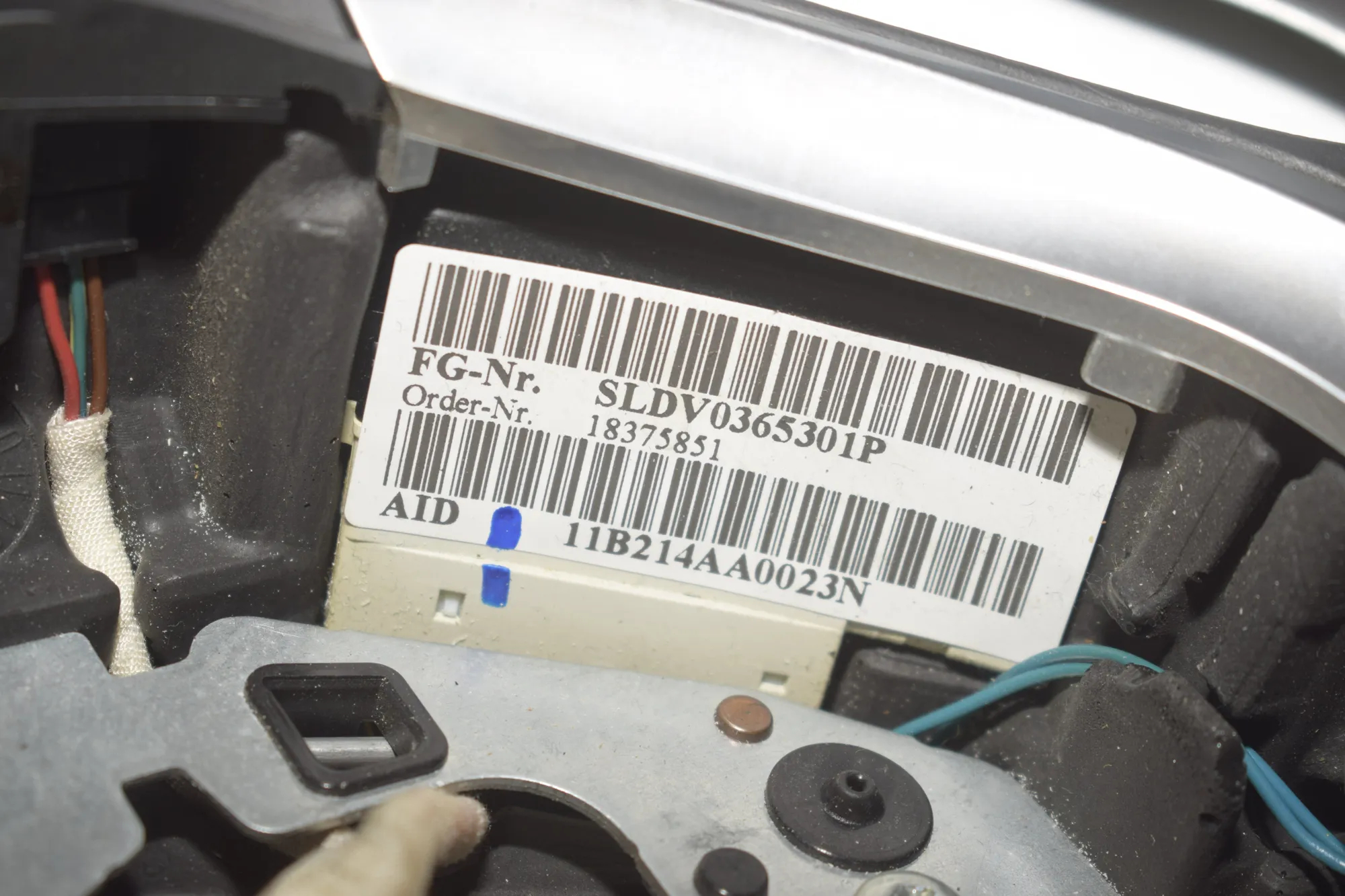 Steering Wheel – OEM 18375851 · BMW 5 Touring (F11) 530 d xDrive 2011 – 6