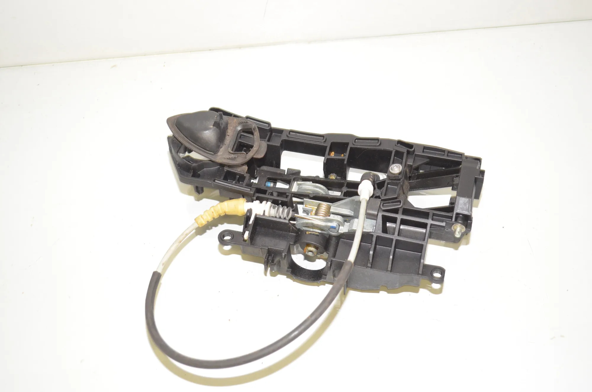 Front Right Door Interior Handle Frame – OEM 7175650 · BMW 5 Touring (F11) 530 d xDrive 2011 – 2