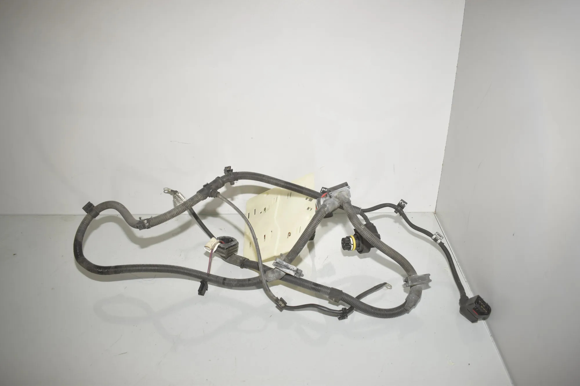 Engine Cable Harness – OEM 8507942 · BMW 5 Touring (F11) 530 d xDrive 2011 – 3