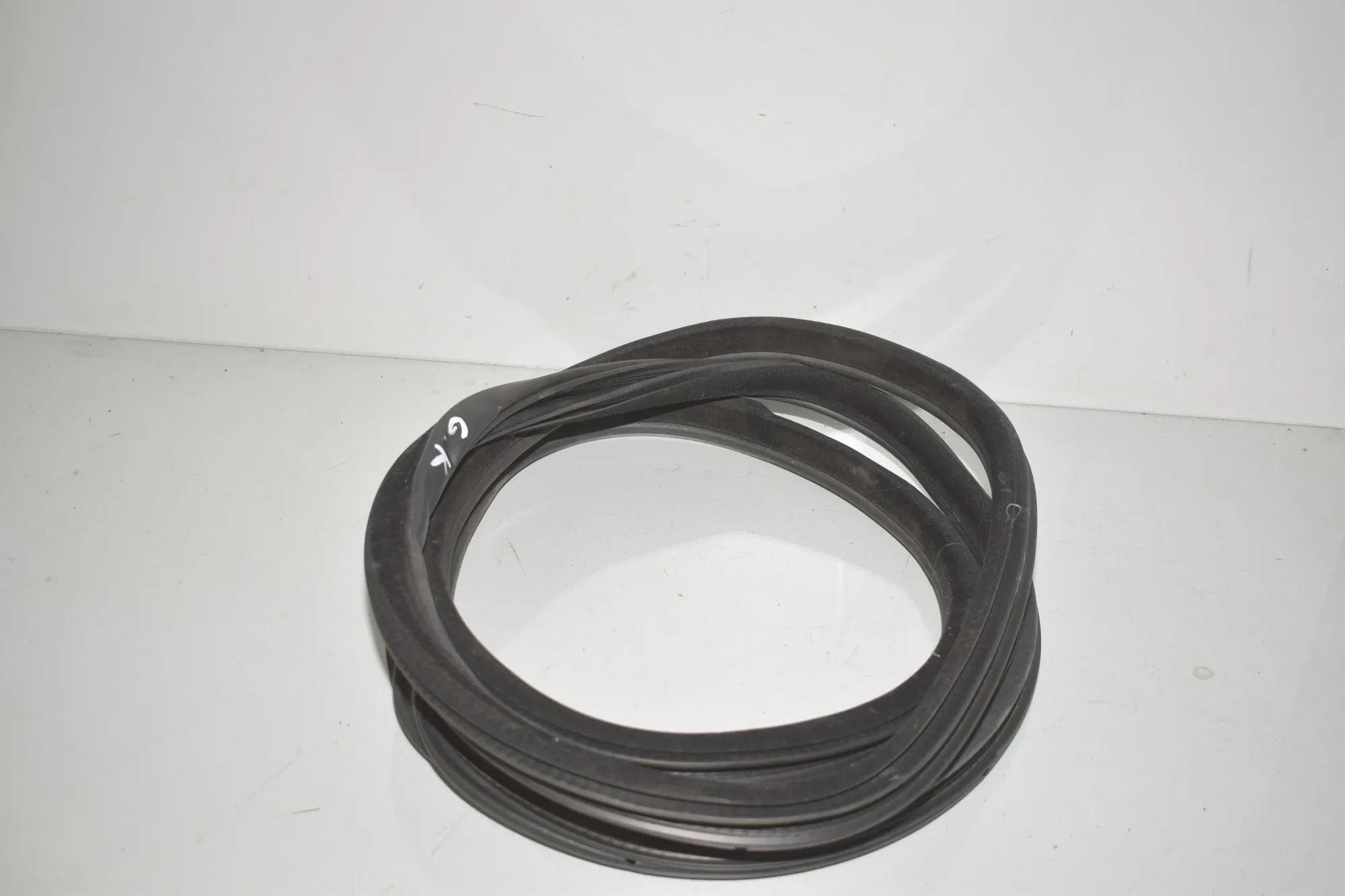 Rear Left Door Seal Rubber – OEM 7199770 · BMW 5 Touring (F11) 530 d xDrive 2011 – 2