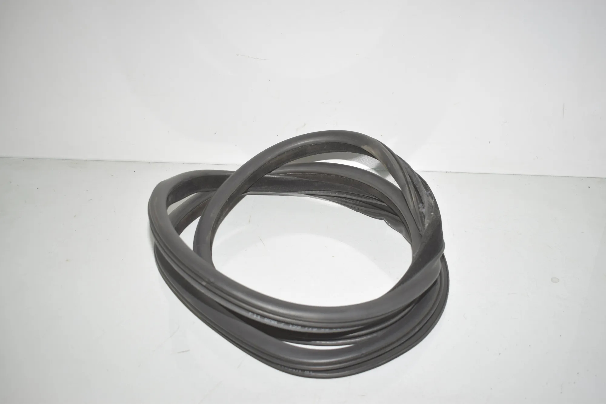 Rear Left Door Seal Rubber – OEM 7199770 · BMW 5 Touring (F11) 530 d xDrive 2011 – 4