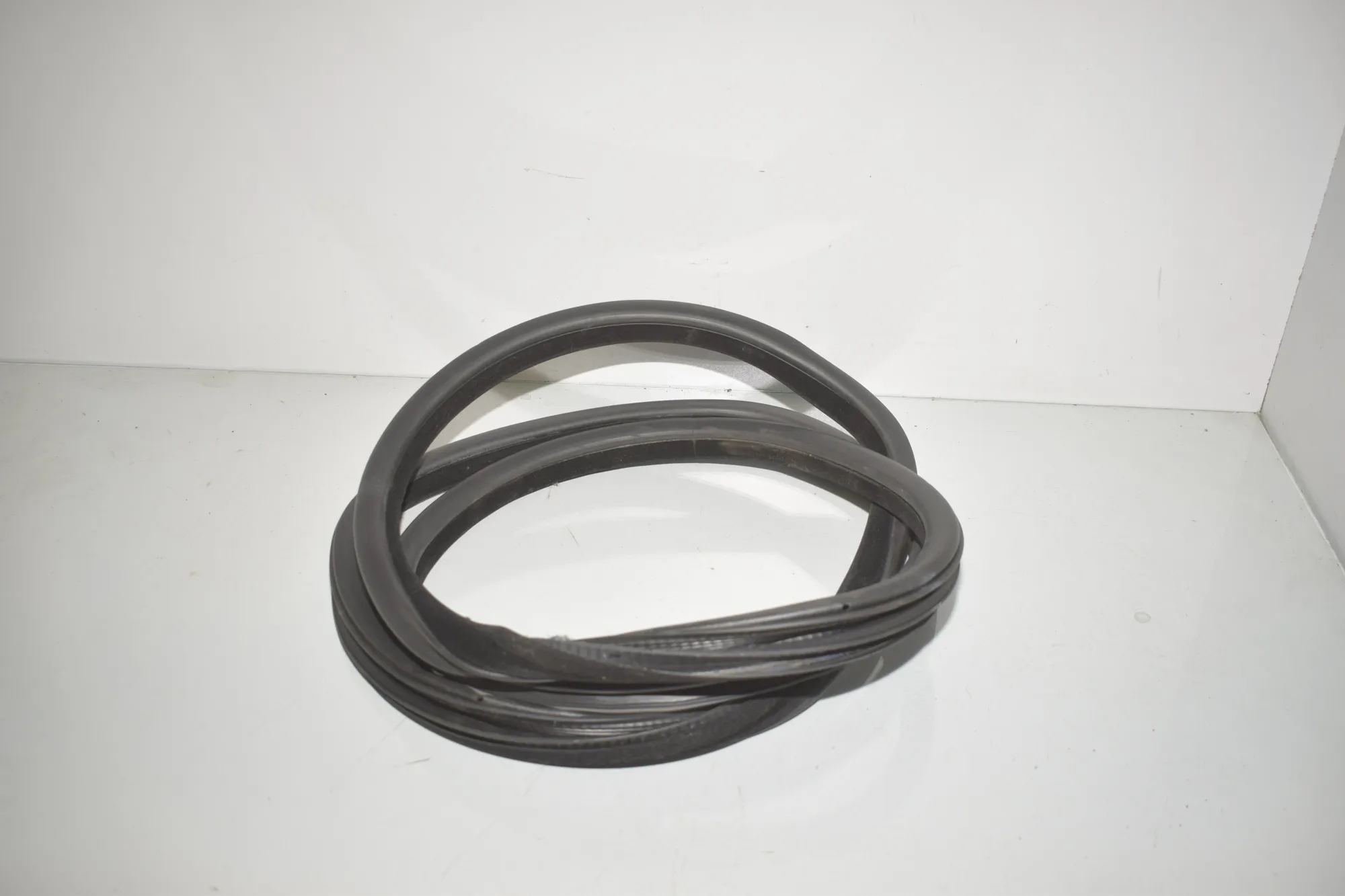 Rear Left Door Seal Rubber – OEM 7199770 · BMW 5 Touring (F11) 530 d xDrive 2011 – 3