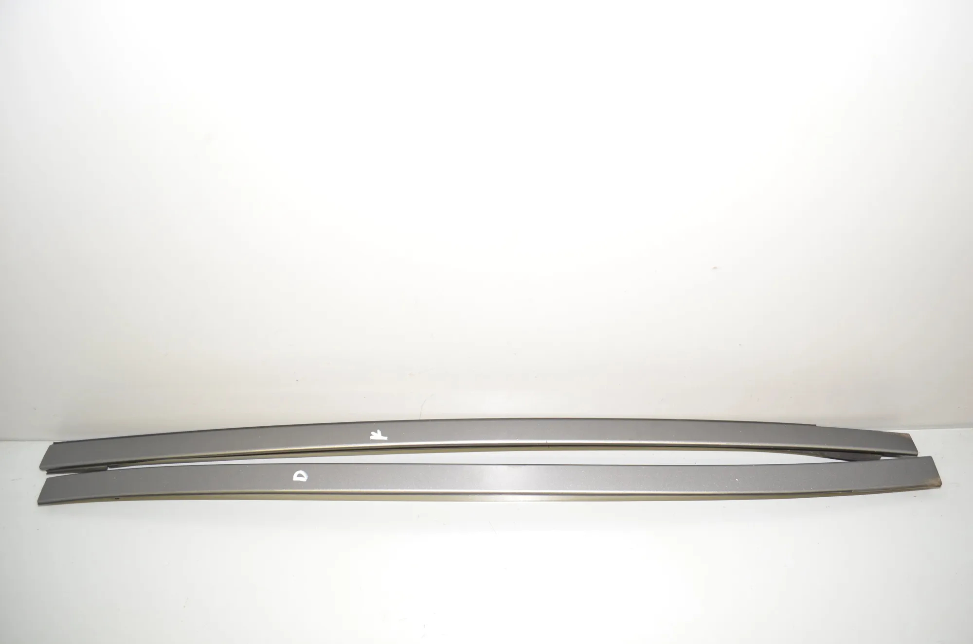 Front Windshield Trim – OEM 7362463 · BMW 5 Touring (F11) 530 d xDrive 2011