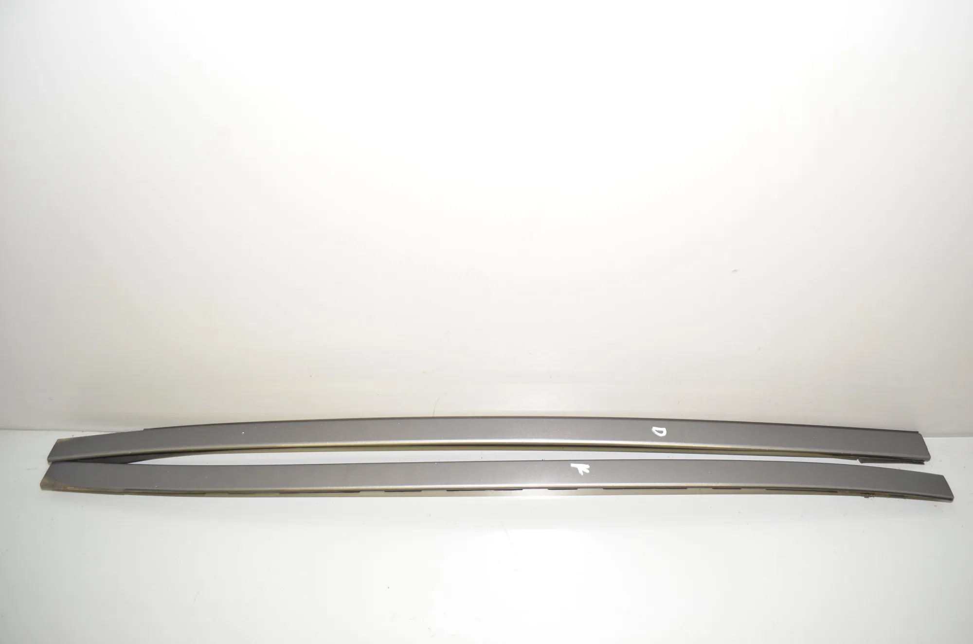 Front Windshield Trim – OEM 7362463 · BMW 5 Touring (F11) 530 d xDrive 2011 – 2