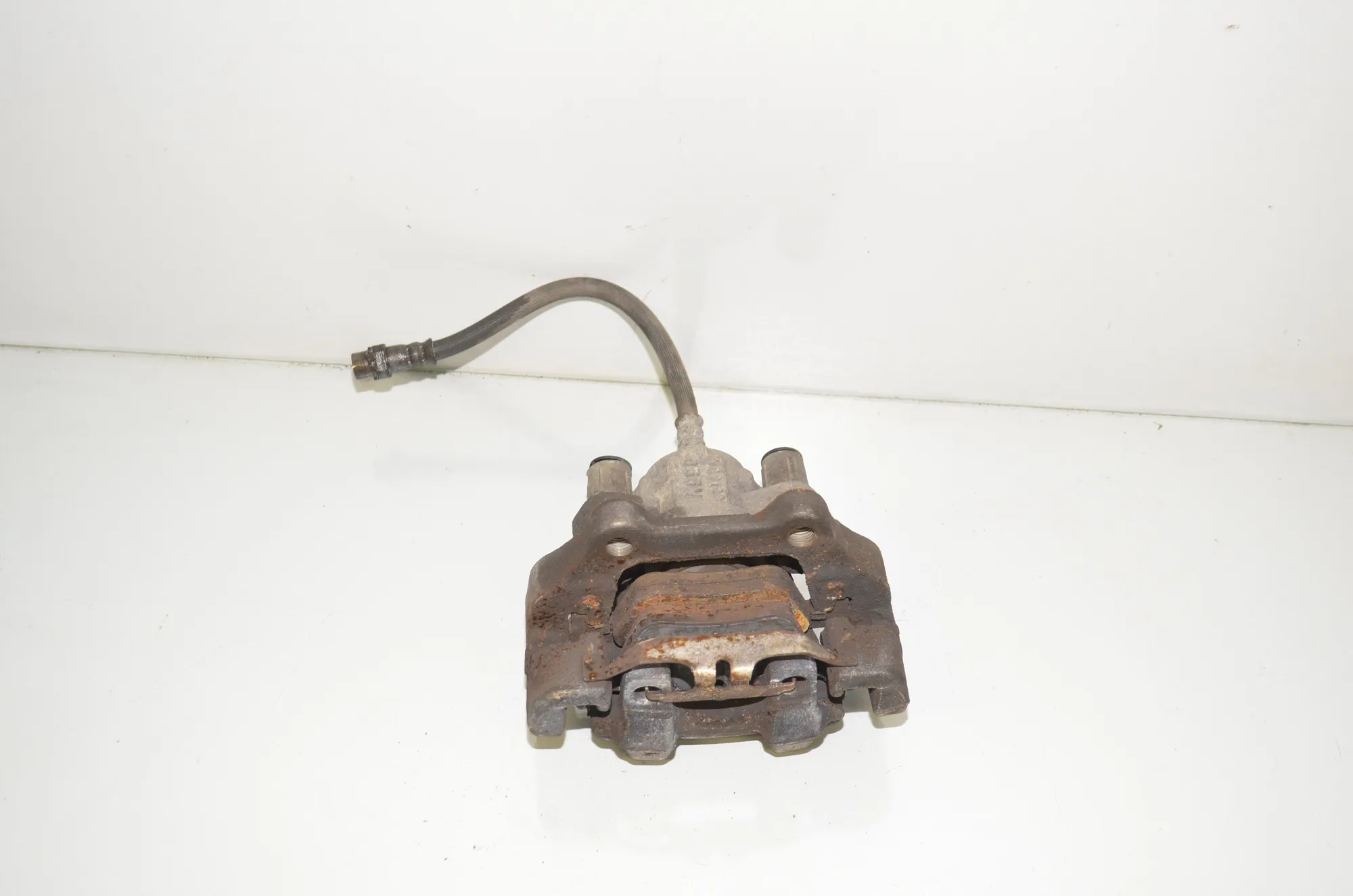 Rear Left Brake Caliper – OEM 6850851 · BMW 2 Cabrio (F23) 218 i 2017 – 3