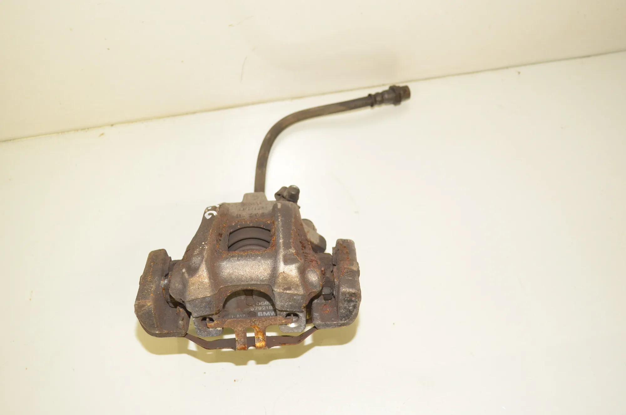 Rear Left Brake Caliper – OEM 6850851 · BMW 2 Cabrio (F23) 218 i 2017 – 2