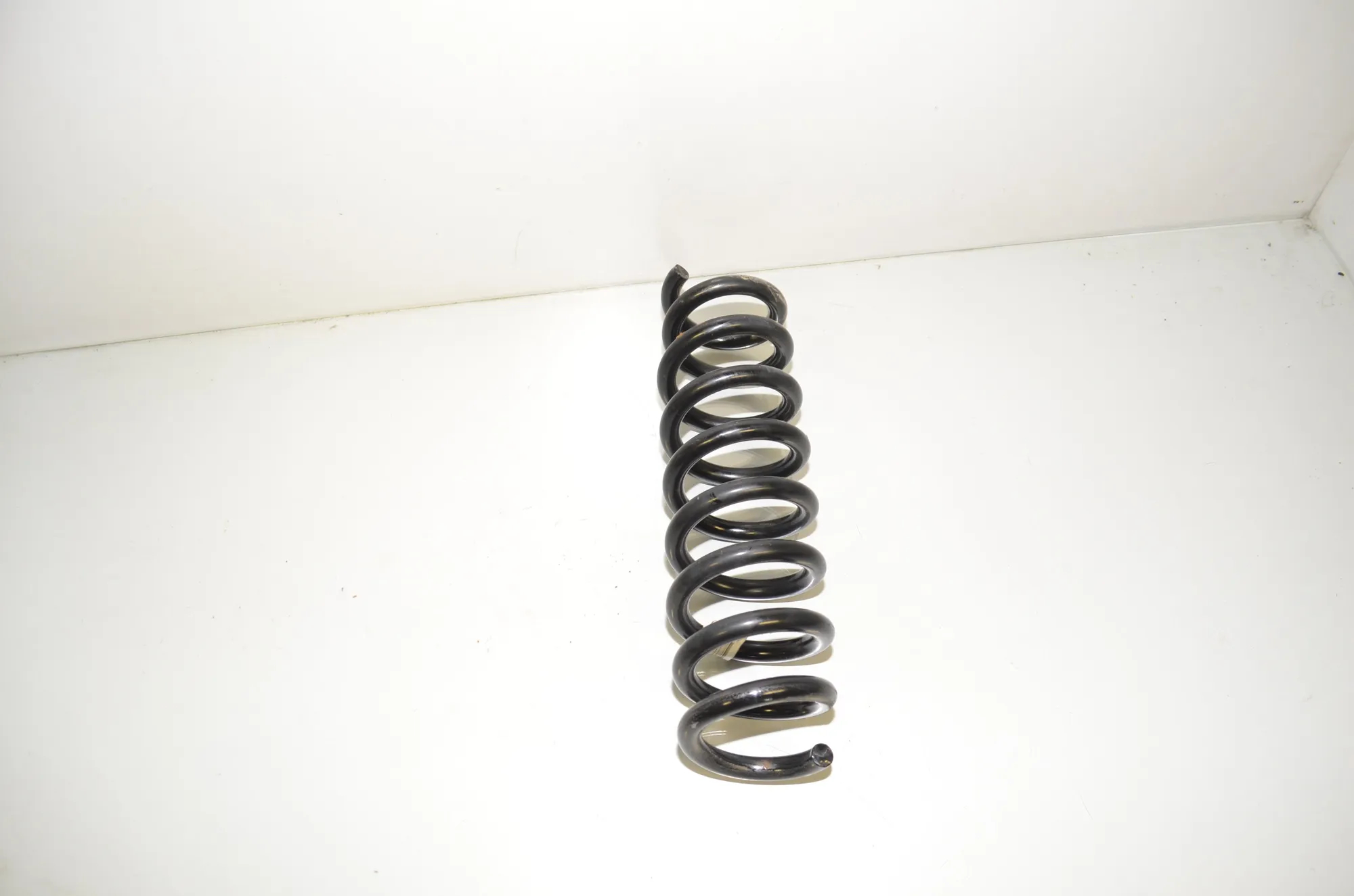 Rear Right Coil Spring – OEM 6851726 · BMW 2 Cabrio (F23) 218 i 2017 – 4