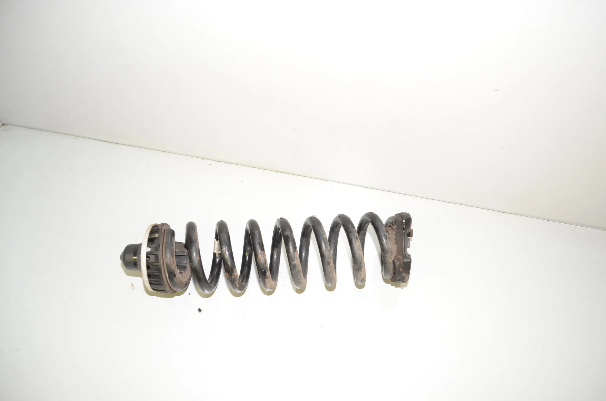 Rear Right Coil Spring – OEM 6898643 · BMW 3 Touring (G21) (2019 - -) 320 d 2020 – 4