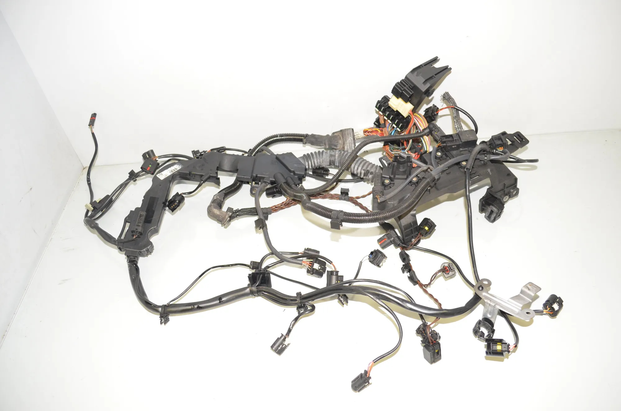 Engine Cable Harness – OEM 8507933 · BMW 5 Touring (F11) 530 d xDrive 2011 – 2