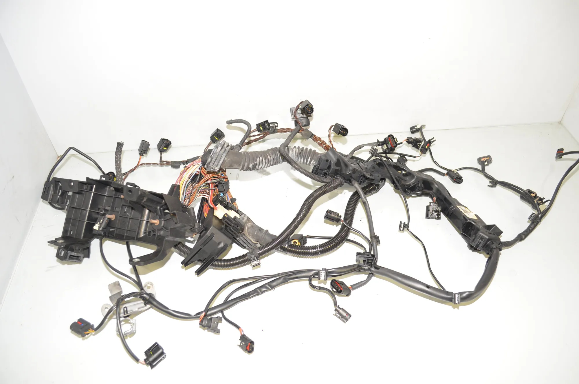 Engine Cable Harness – OEM 8507933 · BMW 5 Touring (F11) 530 d xDrive 2011 – 4