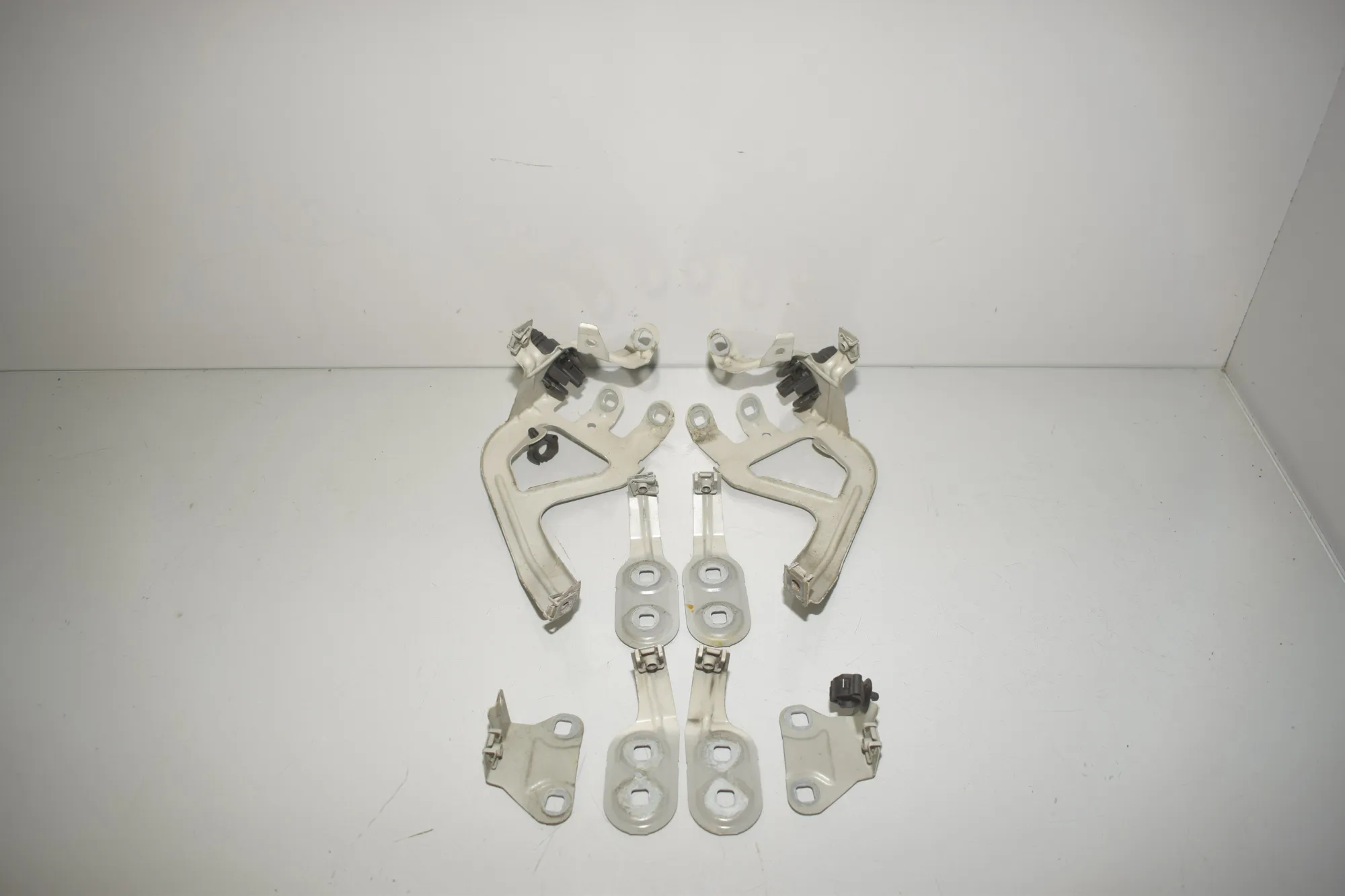 Front Right Fender Holder – OEM 7207209 · BMW 5 (F10) 535 d 2012 – 2