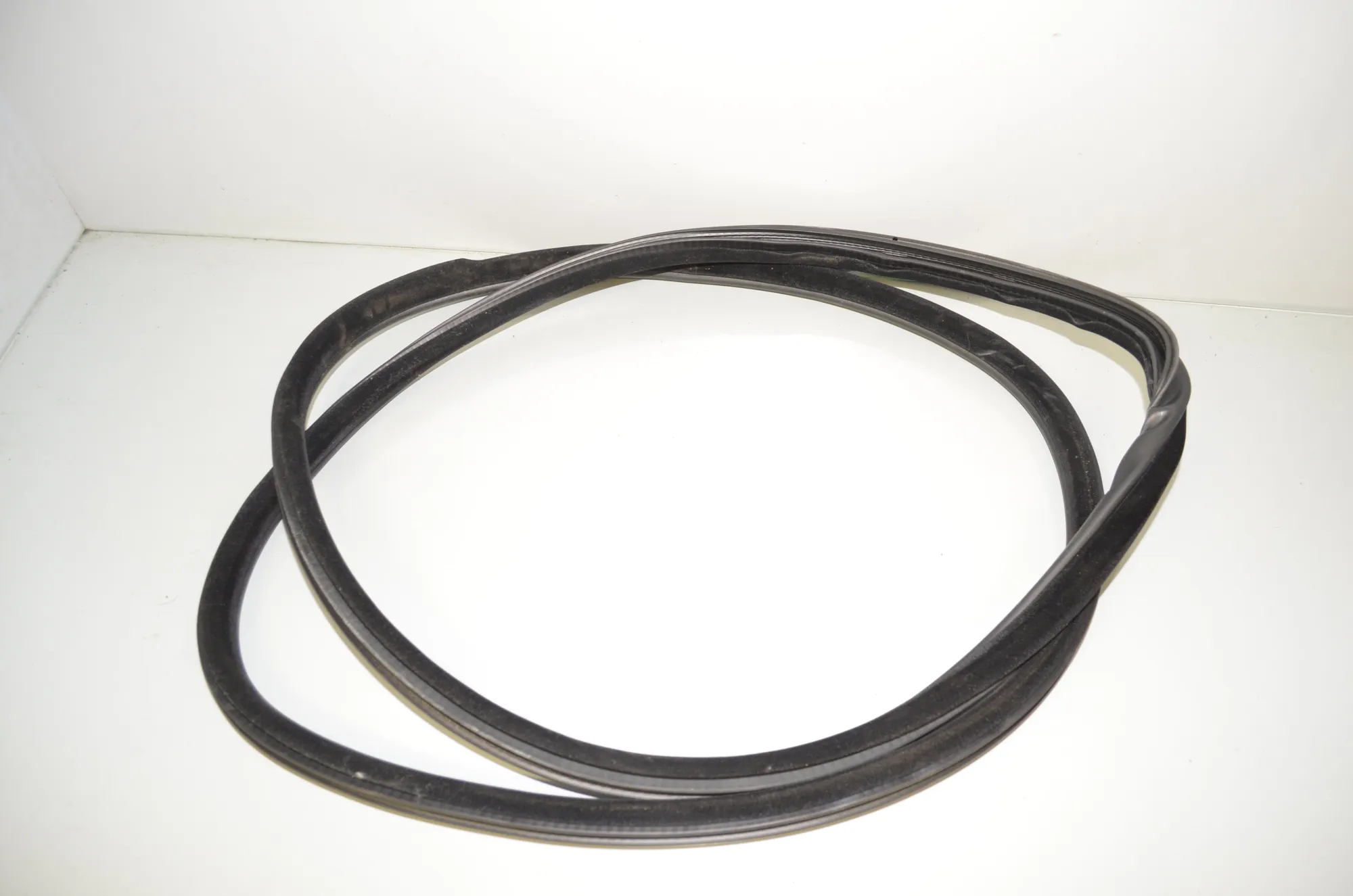 Rear Left Door Seal Rubber – OEM 7182287 · BMW 5 (F10) 535 d 2012 – 2