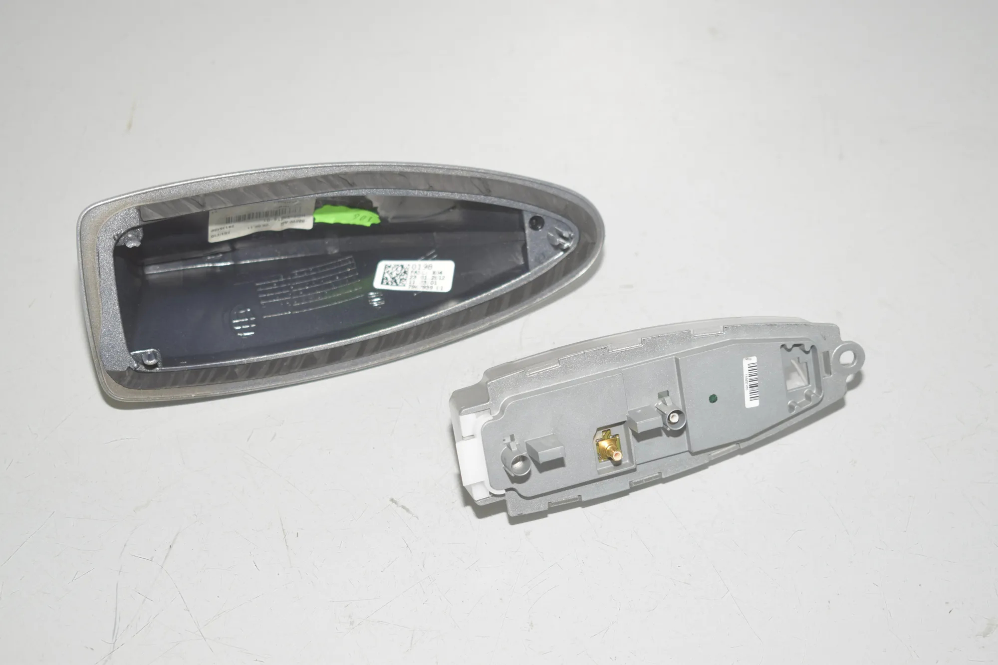 Antenna Trim – OEM 9184814 · BMW 5 (F10) 535 d 2012 – 4