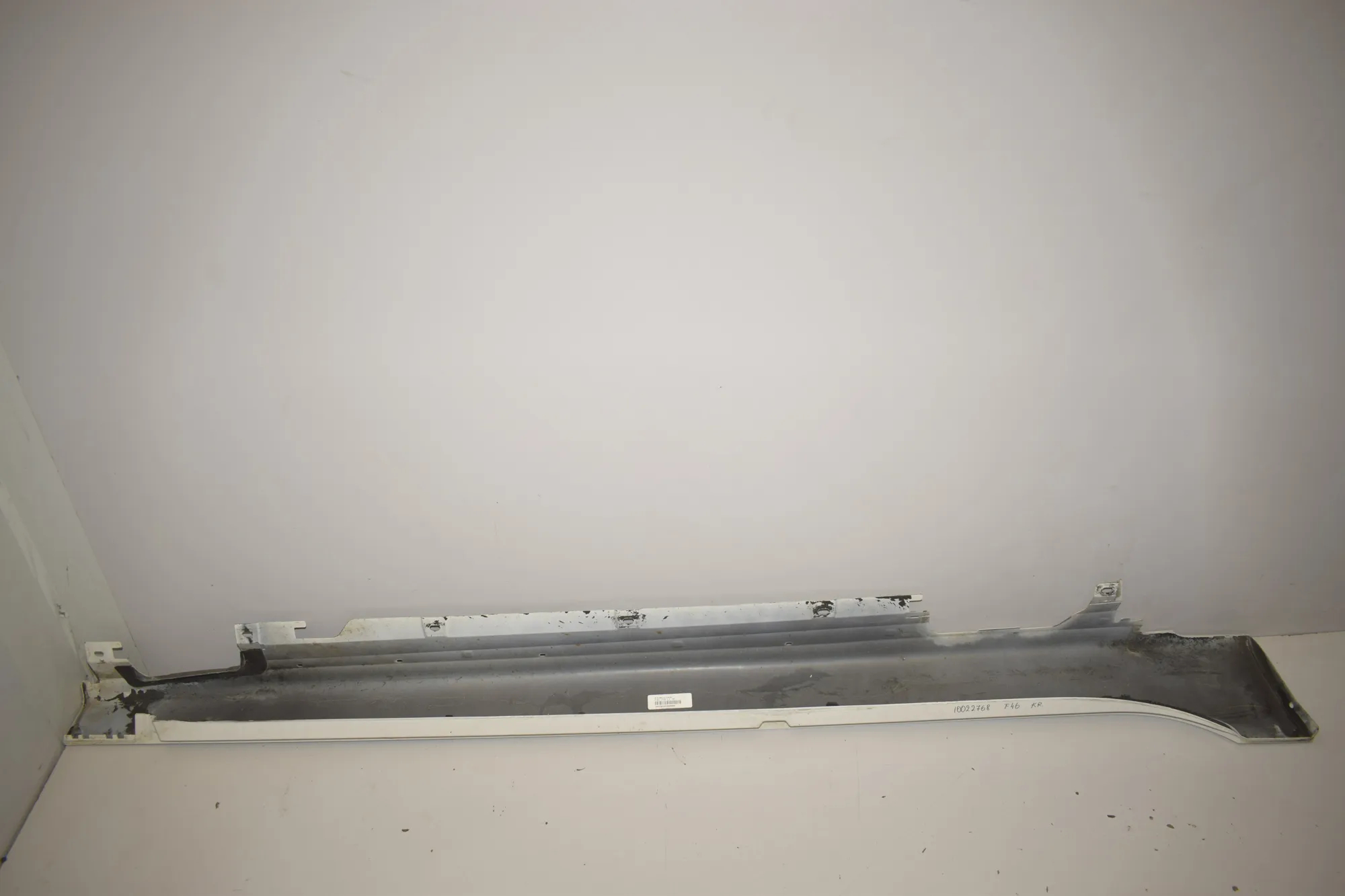 Left Side Sideskirt – OEM 7318851 · BMW 2 Gran Tourer (F46) 220 d xDrive 2016 – 3