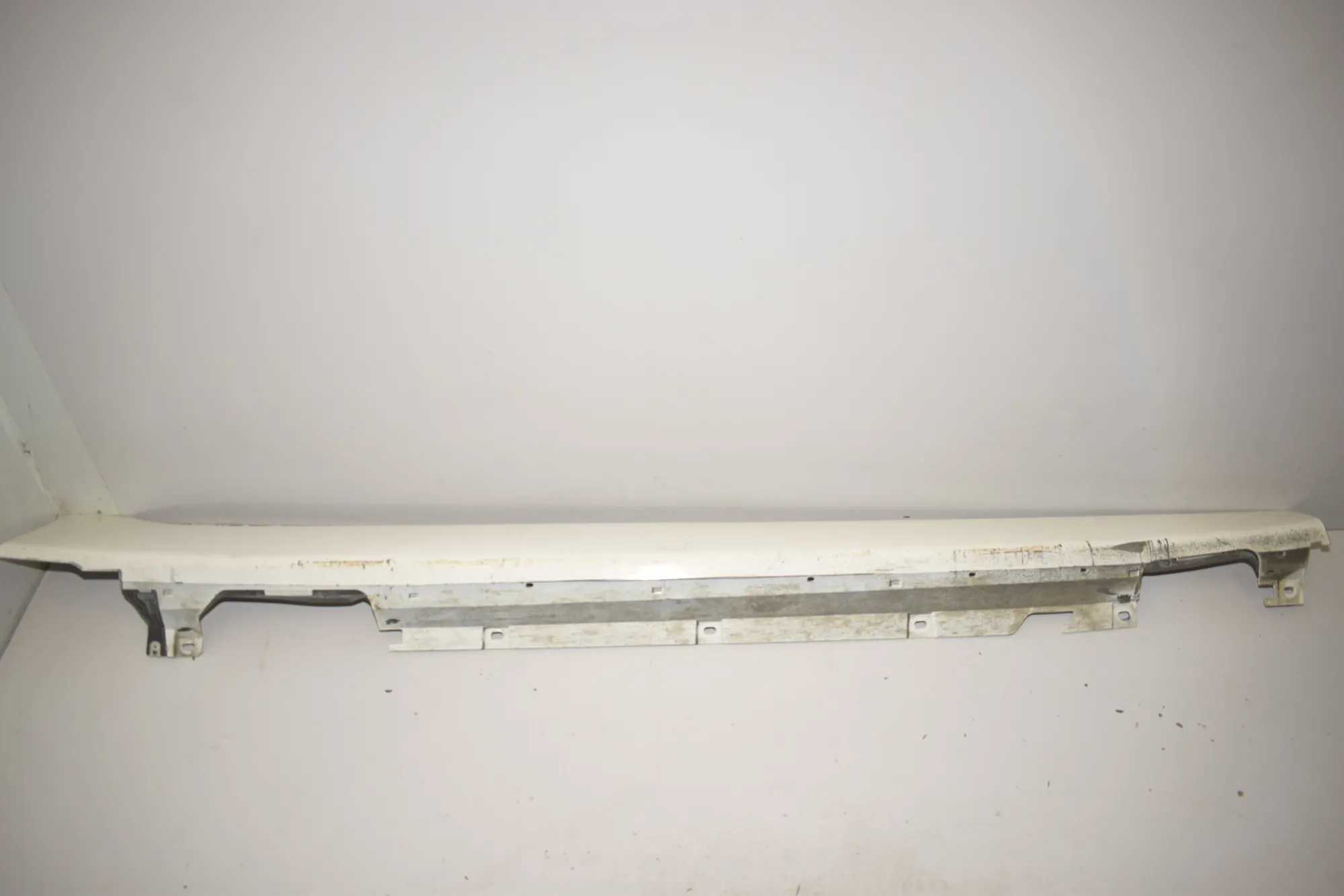 Right Side Sideskirt – OEM 7318852 · BMW 2 Gran Tourer (F46) 220 d xDrive 2016