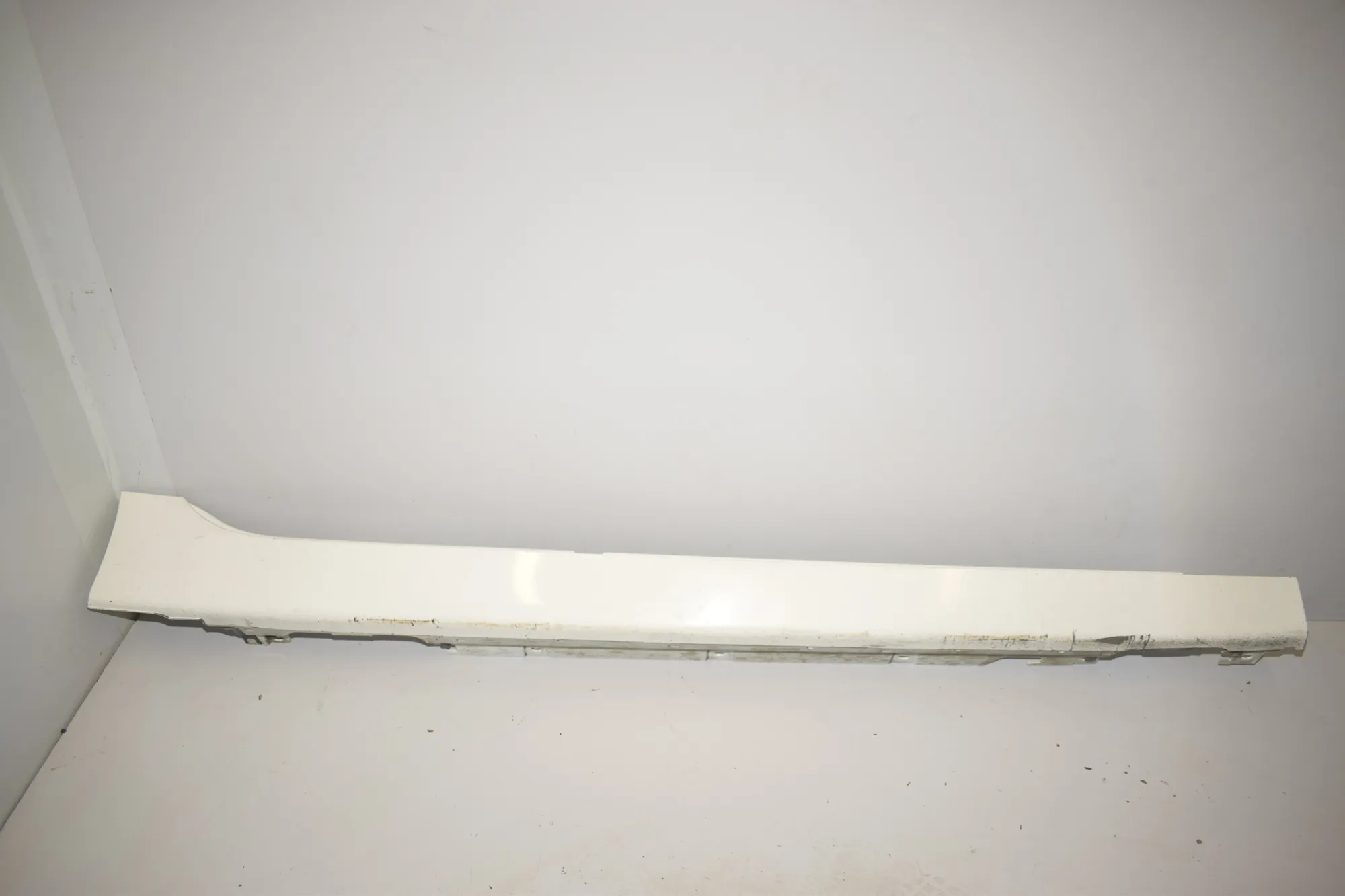 Right Side Sideskirt – OEM 7318852 · BMW 2 Gran Tourer (F46) 220 d xDrive 2016 – 2