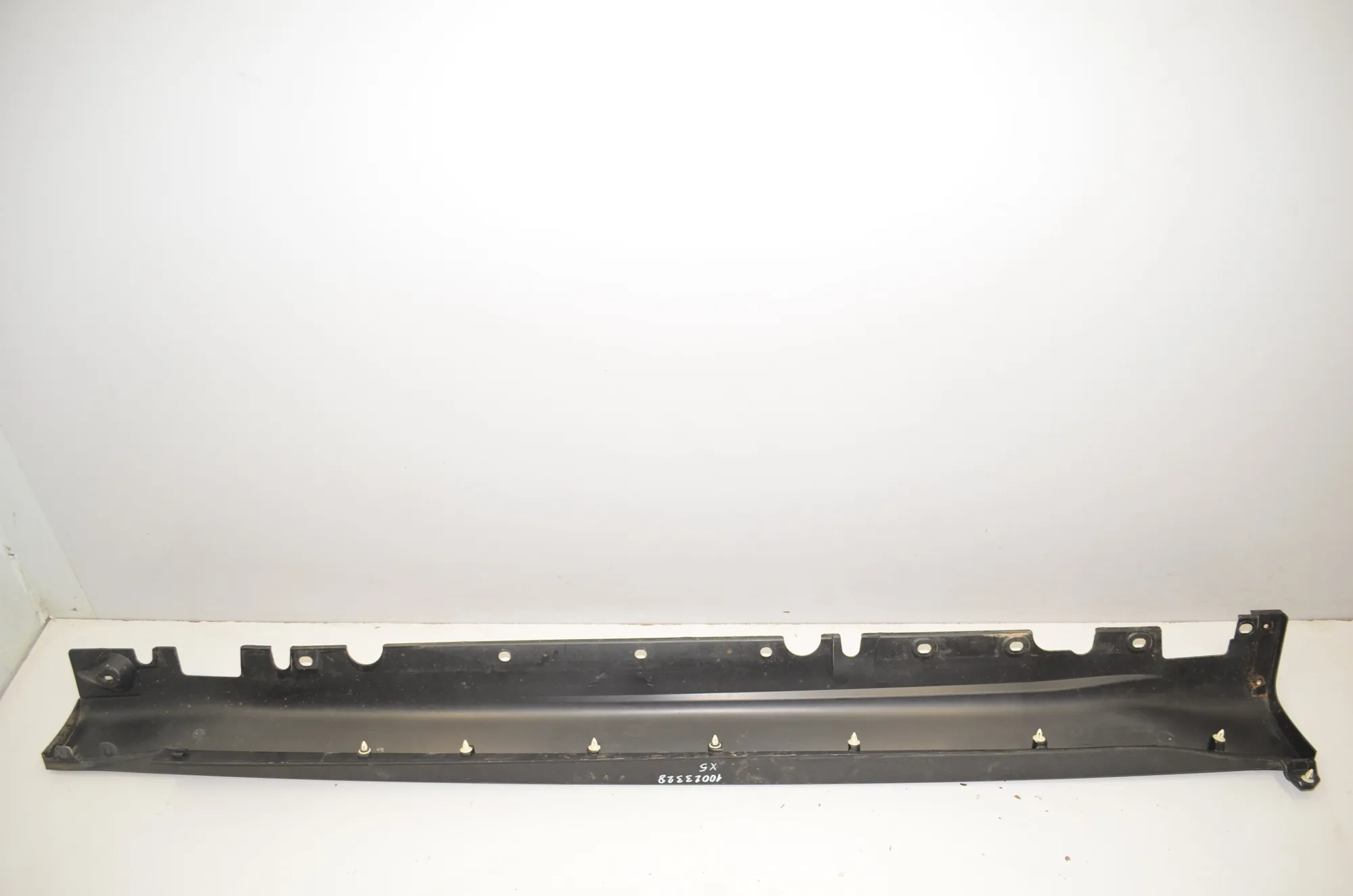 Left Side Plastic Sideskirt Cover – OEM 7191241 · BMW X5 (E70) xDrive 30 d 2011 – 3