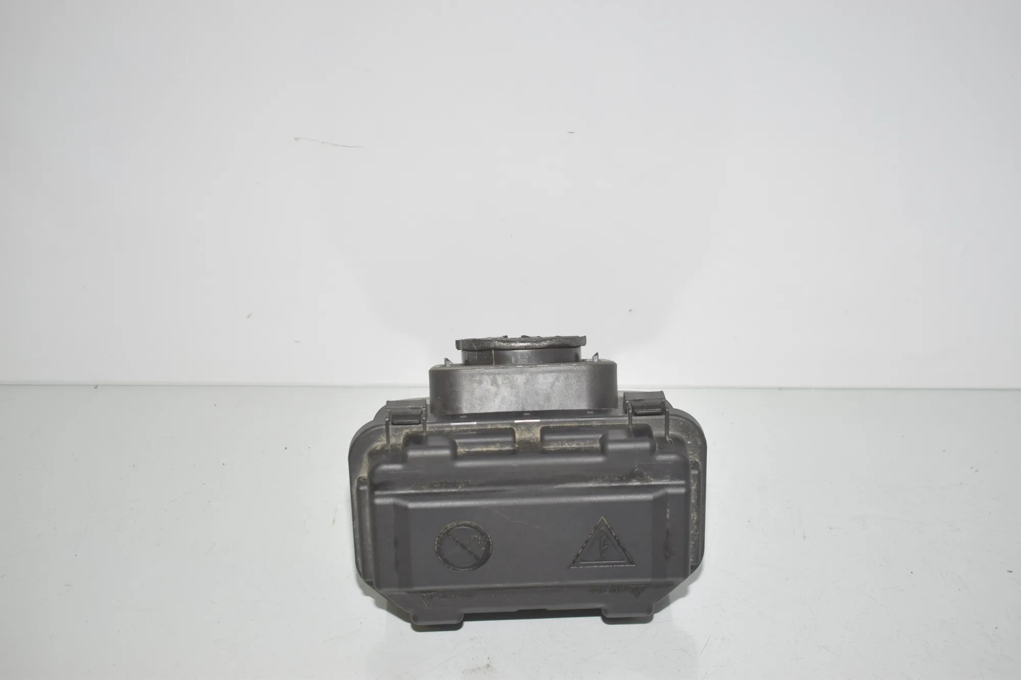 Fuse Box – OEM 9224854 · BMW 2 Cabrio (F23) 218 i 2017